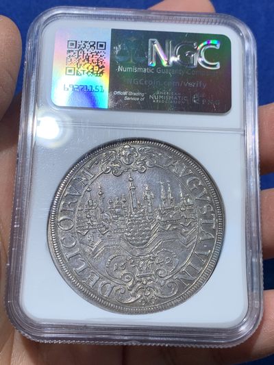 《竞宝斋》第239场-周日，周一 年终拍场 (全场包邮) NGC MS62 德国德意志奥格斯堡1642年城市景观泰勒银币 持续上涨的品种！