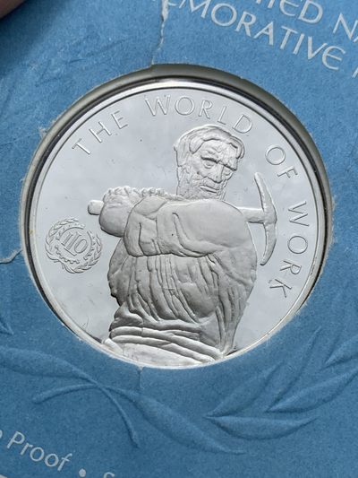 《竞宝斋》第239场-周日，周一 年终拍场 (全场包邮) 1974联合国发行的1盎司纯银章首日封（纪念国际工会组织）