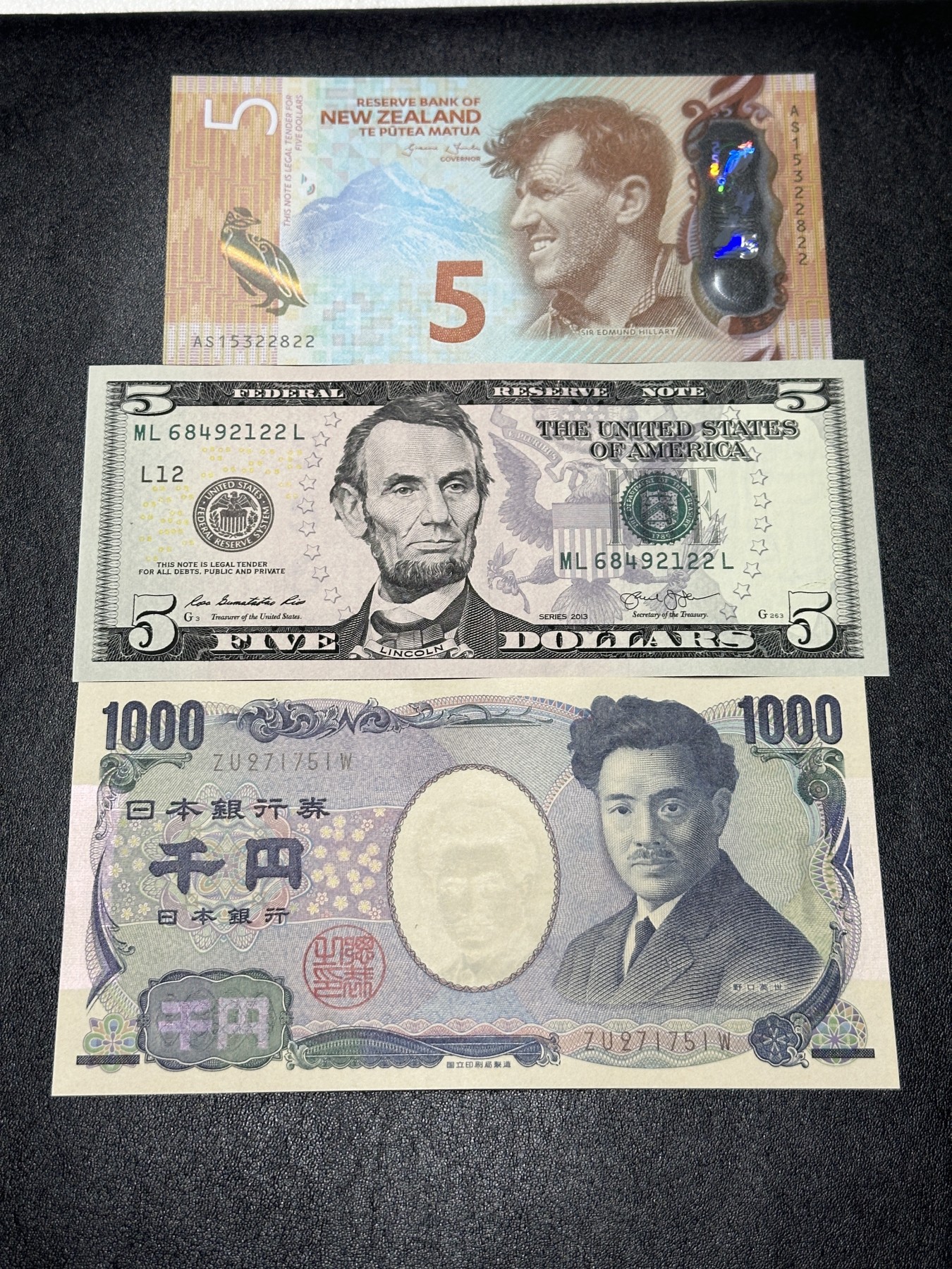 《外钞收藏家》第三百三十六期 新西兰、美元、日元 三张一起 全新UNC