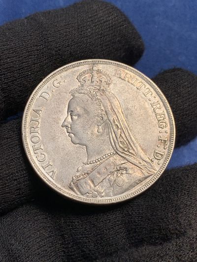 《竞宝斋》第239场-周日，周一 年终拍场 (全场包邮) 英国1889年老维高冠马剑克朗大银币