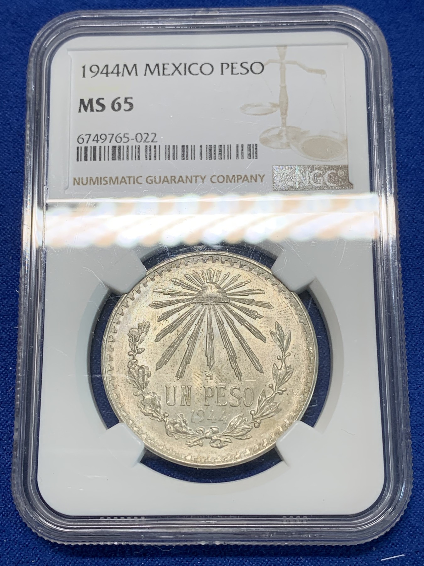 《竞宝斋》第240场-周日，周一 年终尾场 (全场包邮) NGC-MS65 墨西哥 1944年1比索银币 小鹰洋 高性价比 人手一个