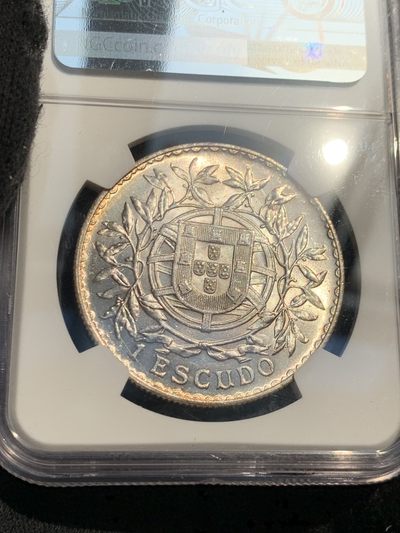 《竞宝斋》第239场-周日，周一 年终拍场 (全场包邮) NGC MS62 原光葡萄牙1916年女神1埃斯库多银币