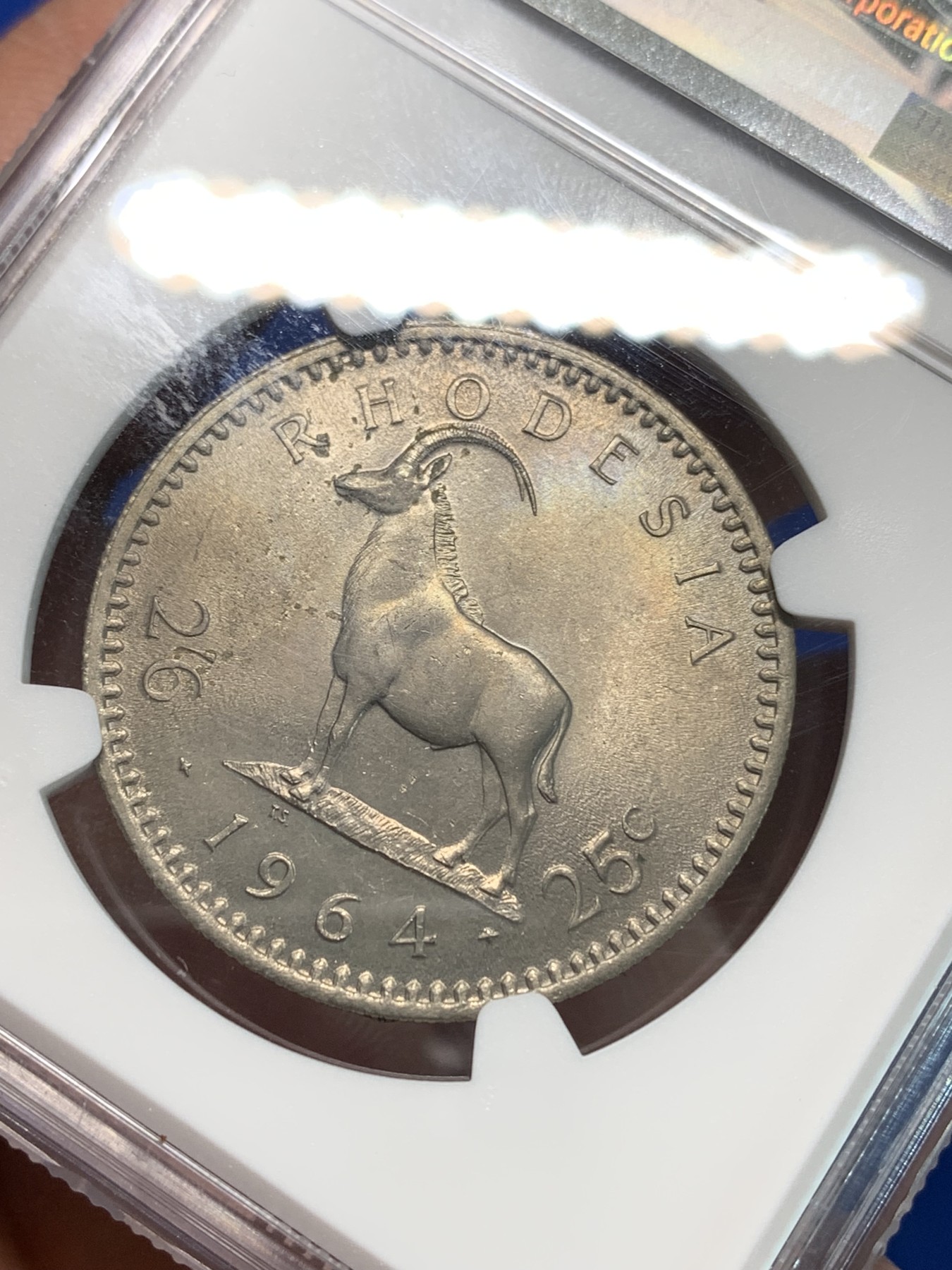 《竞宝斋》第240场-周日，周一 年终尾场 (全场包邮) NGC-MS64 罗德西亚1964年2.5先令镍币，经典羚羊造型 转光好