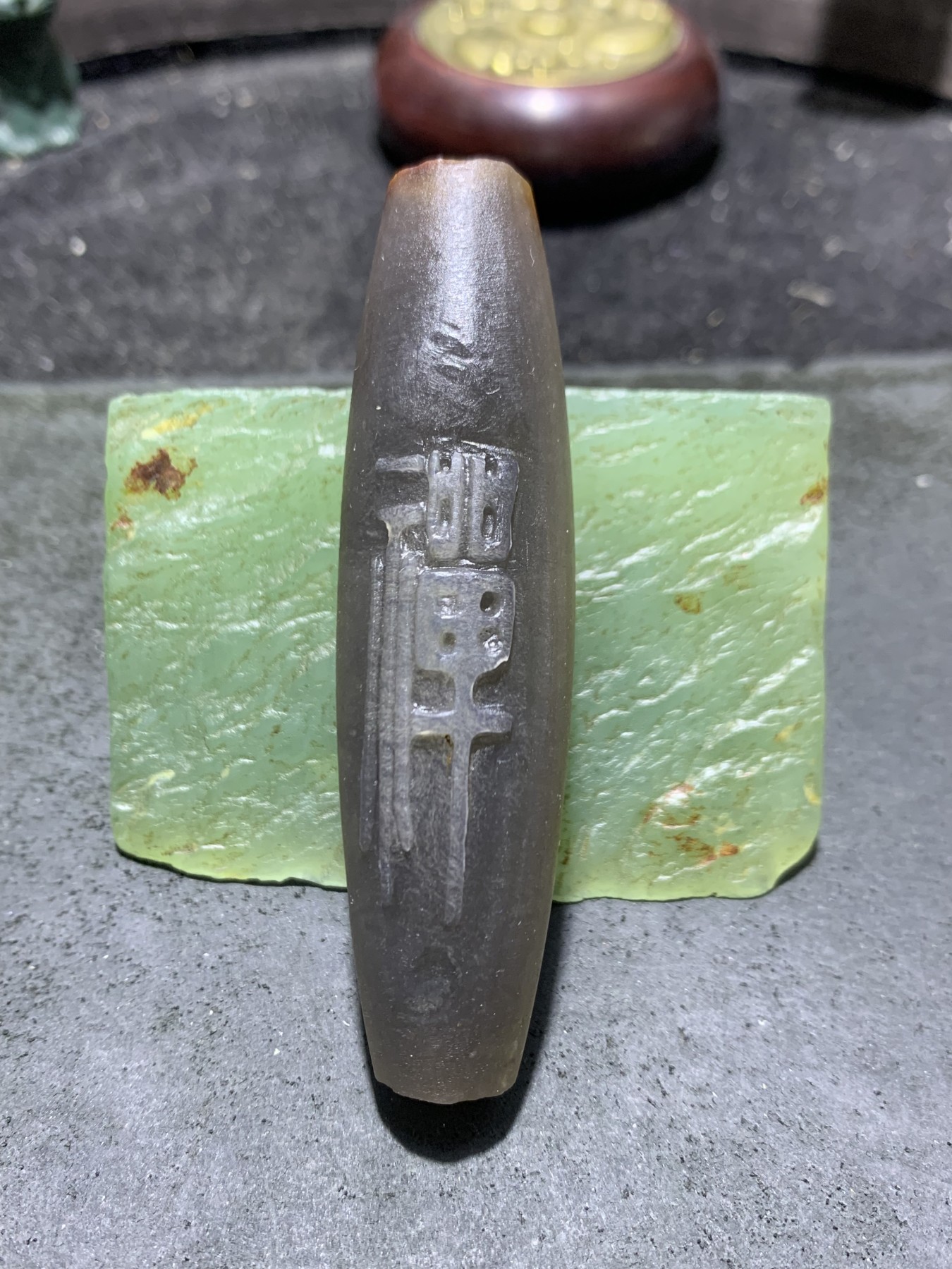 精美亚光高玉化巴西玛瑙手工俏色巧雕厚德载物，禅字桶珠一个！