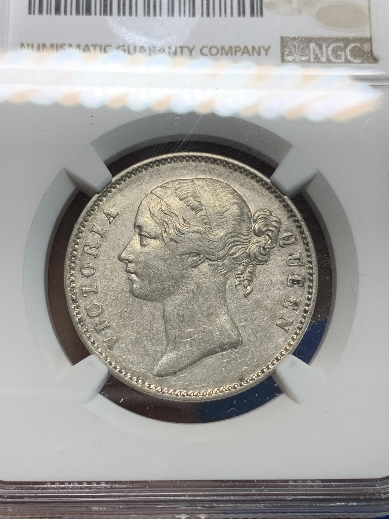 《竞宝斋》第240场-周日，周一 年终尾场 (全场包邮) NGC XF45 英属印度1840年维多利亚女王双辫版1卢比银币