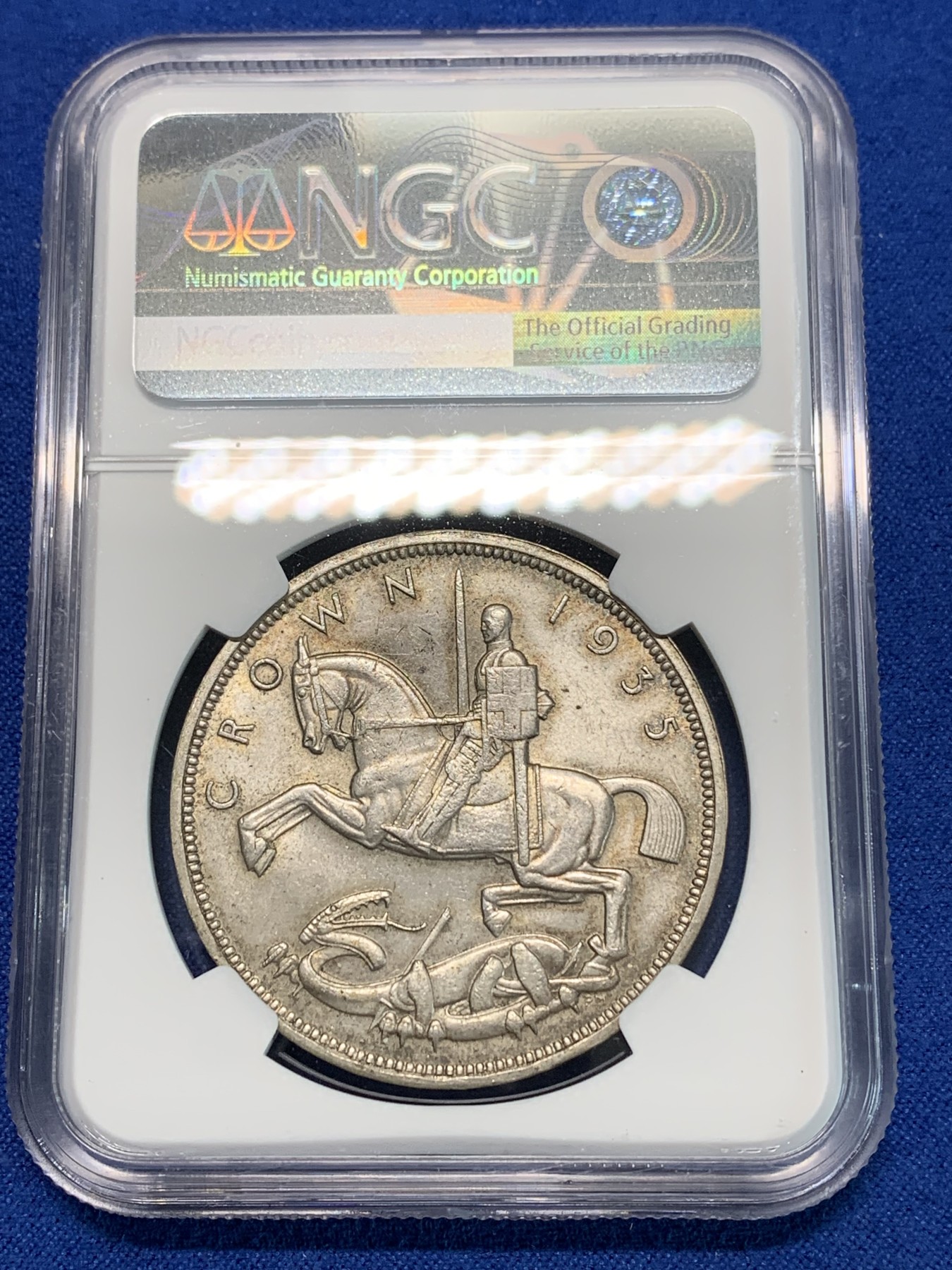 《竞宝斋》第240场-周日，周一 年终尾场 (全场包邮) NGC MS63 英国1935木马剑银币 底光好带包浆 不错