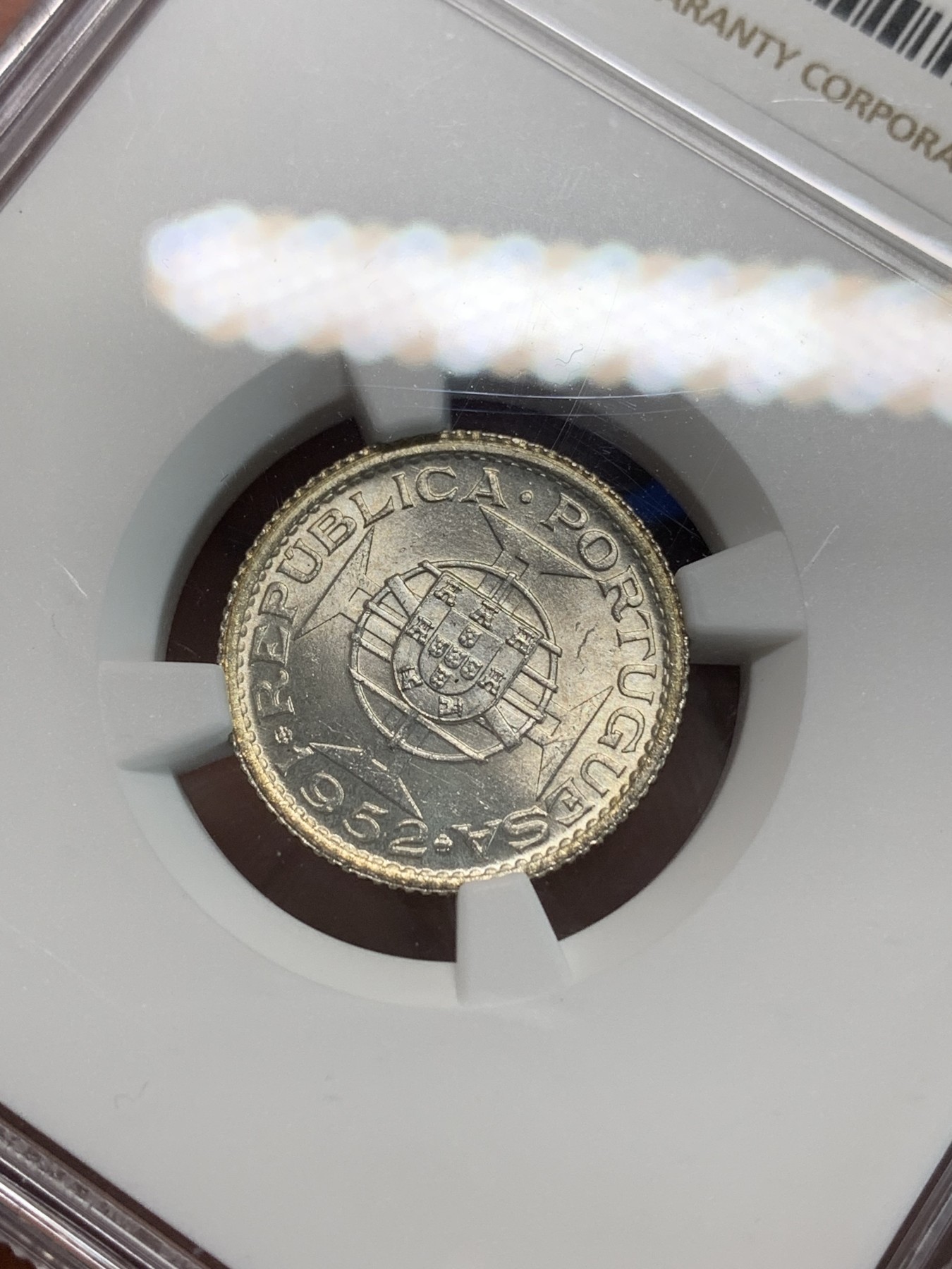 《竞宝斋》第240场-周日，周一 年终尾场 (全场包邮) NGC MS64 澳门1952年一元银币 澳门第一套流通银币 配套佳品