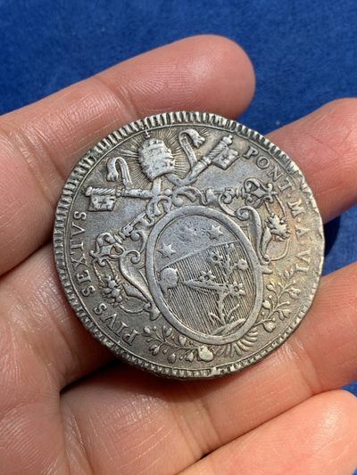 《竞宝斋》第239场-周日，周一 年终拍场 (全场包邮) 意大利教皇国1780年教皇庇护六世scudo大银 细节见图