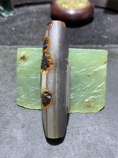 精美亚光高玉化巴西玛瑙手工俏色巧雕厚德载物，禅字桶珠一个！ - 精美亚光高玉化巴西玛瑙手工俏色巧雕厚德载物，禅字桶珠一个！