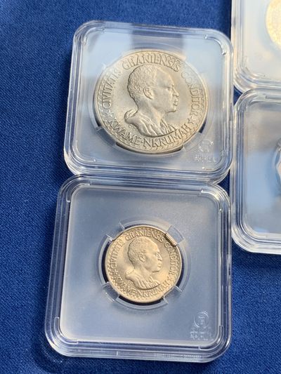 《竞宝斋》第239场-周日，周一 年终拍场 (全场包邮) 4枚一组 加纳1965年恩克鲁玛头像全套，UNC-BU强光好品一次收齐！