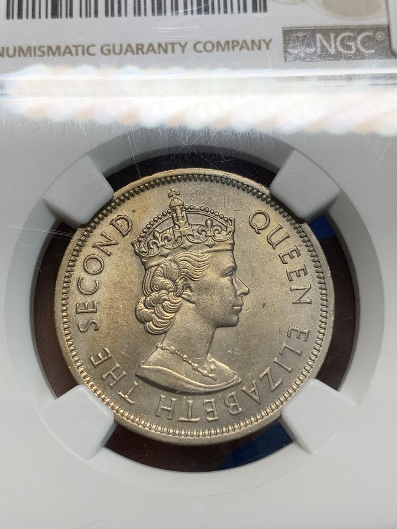 《竞宝斋》第240场-周日，周一 年终尾场 (全场包邮) NGC MS63 香港1960年大一元镍币 尖冠版女皇头像 首年发行 有漂亮的黄油包浆