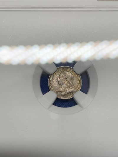 《竞宝斋》第239场-周日，周一 年终拍场 (全场包邮) NGC MS65 1894年英国洗脚币1便士银币 灌足节稀少品种 少见包浆 PL感十足 高分难得