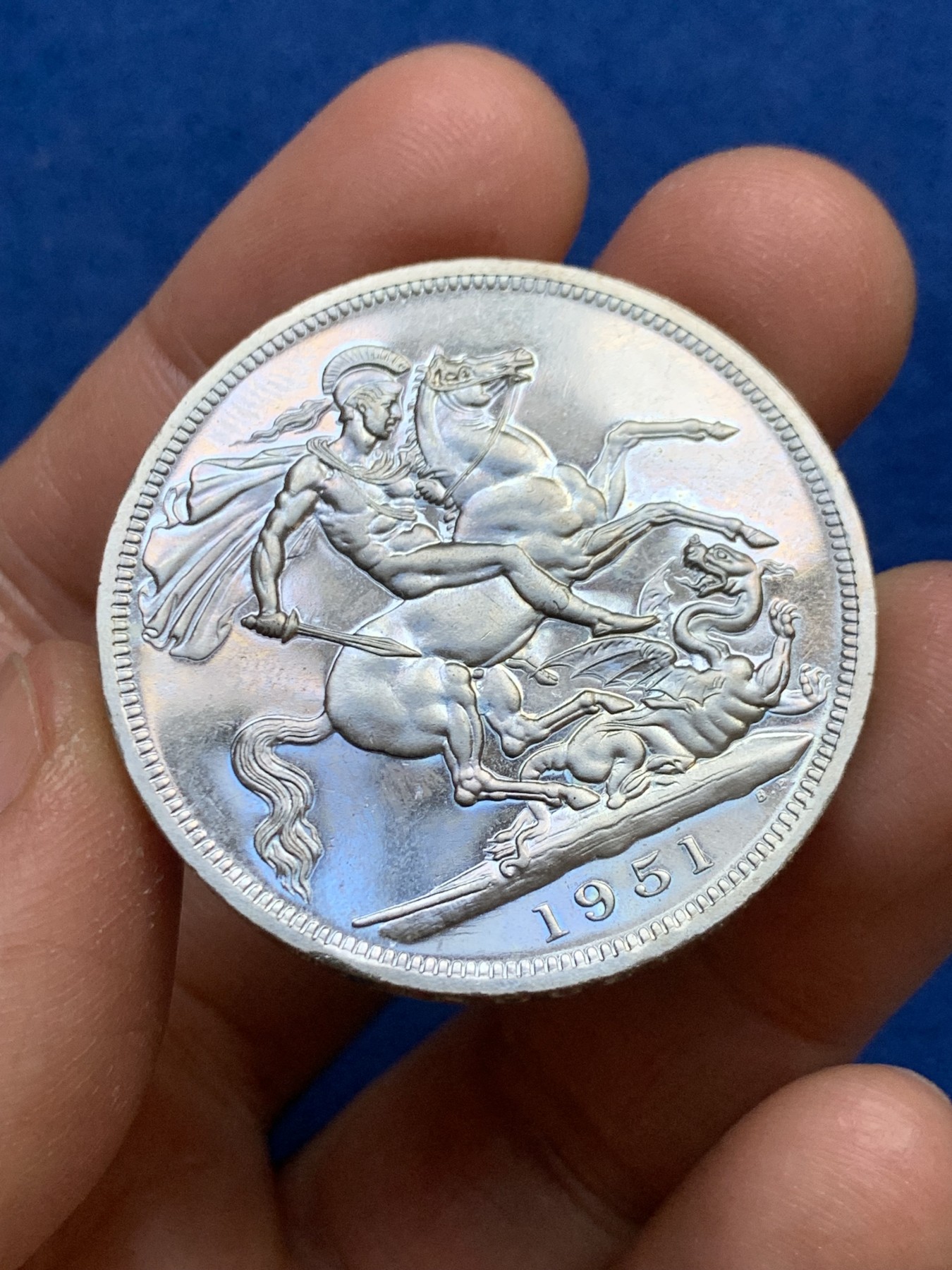 《竞宝斋》第240场-周日，周一 年终尾场 (全场包邮) 英国 最后的 镍马剑 1951 带红盒证书 细节见图