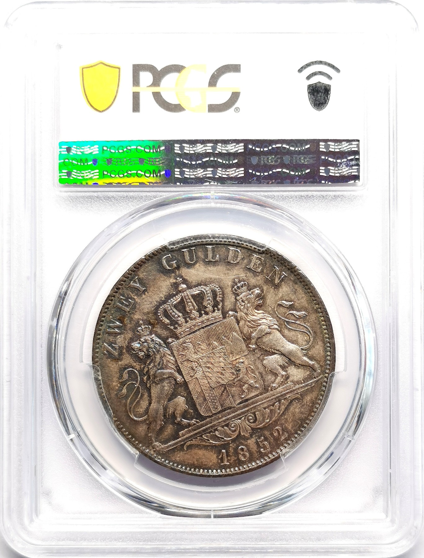 凡希社世界钱币微拍第二百六十期 1852巴伐利亚流通版双狮盾徽2古尔登大银PCGS-MS63，五彩浓郁，养眼吸睛！