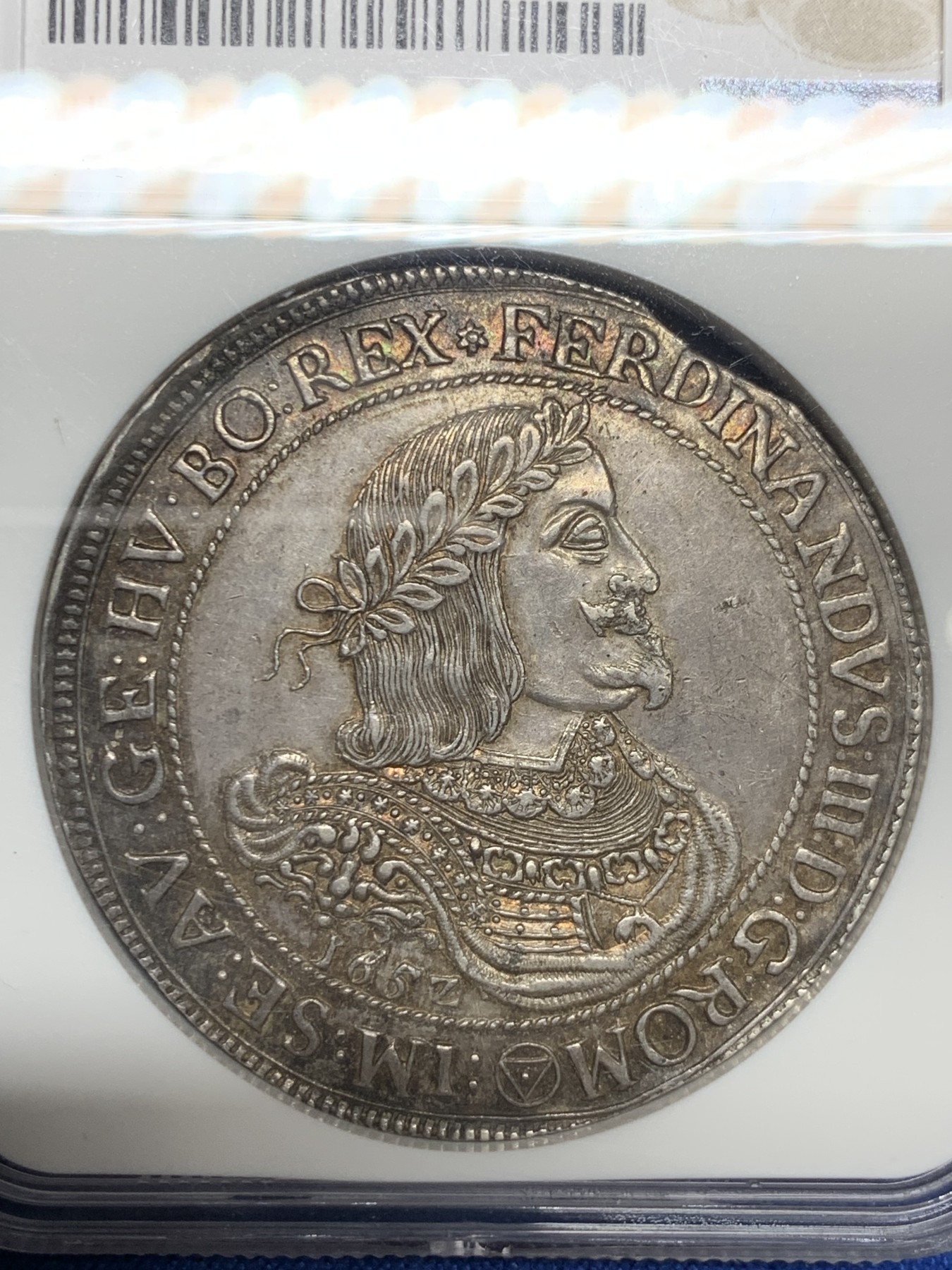 《竞宝斋》第240场-周日，周一 年终尾场 (全场包邮) NGC-AU58 1652年 神圣罗马帝国 裴迪南三世 1泰勒 大银币 原光深彩包浆，高点俱在细节佳，低评，该年份冠军分!维也纳造币厂，少见品种，猪嘴利奥波德一世的爸爸