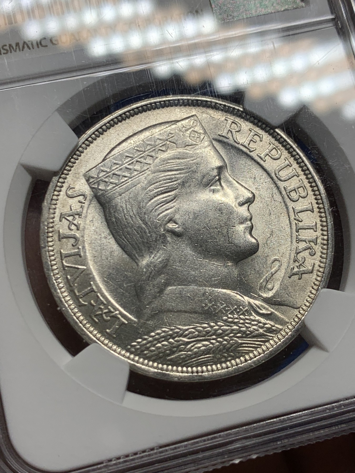 《竞宝斋》第240场-周日，周一 年终尾场 (全场包邮) NGC-MS62 拉脱维亚 1931年 5拉脱银币 转光强烈