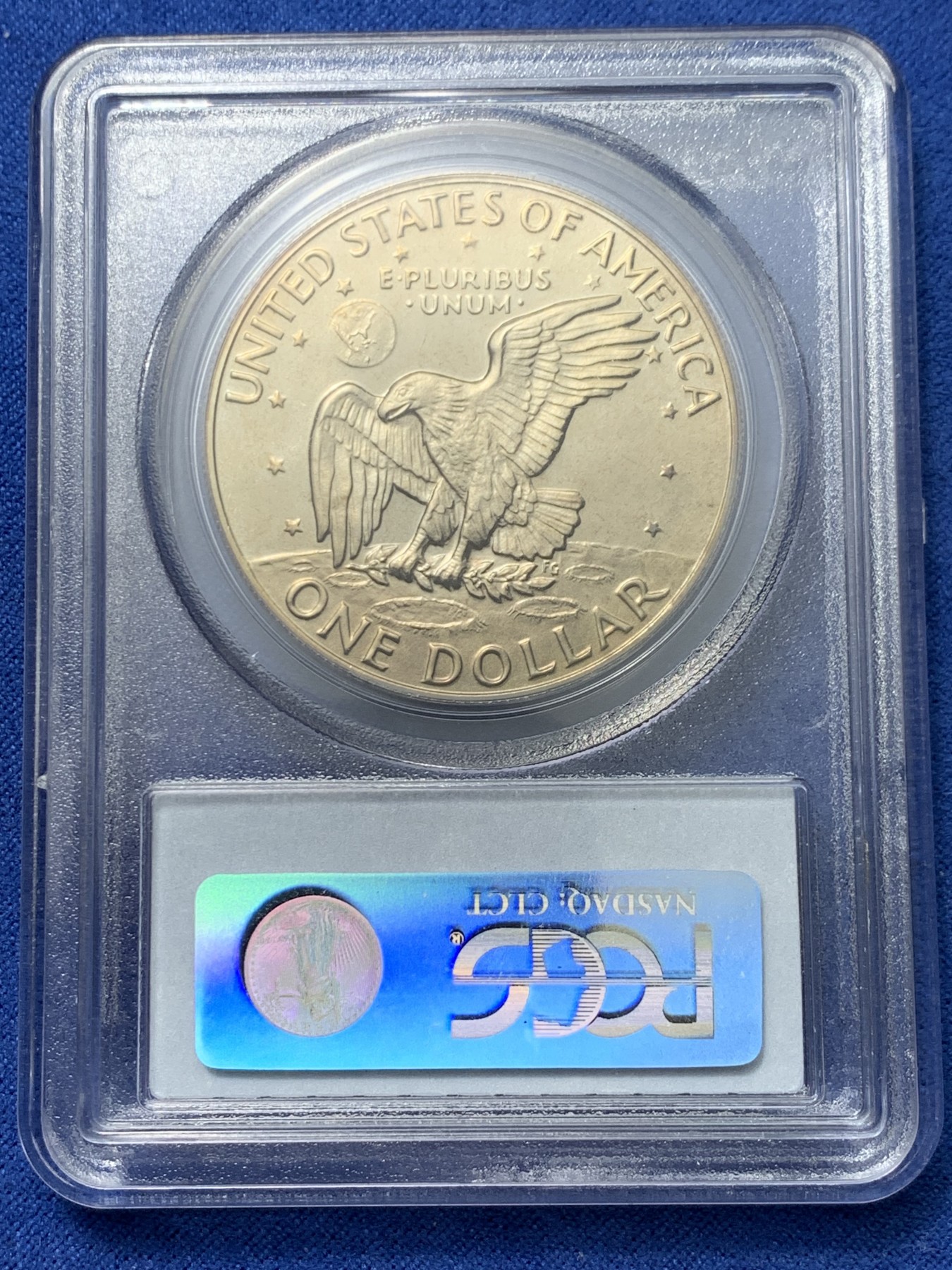 《竞宝斋》第240场-周日，周一 年终尾场 (全场包邮) PCGS-PR69DCAM 1973年美国艾森豪威尔1美元精制币，直径38mm，重22.8克，状态极佳，PC早期经典小白盒老盒无官网图，更高评级数量55枚。