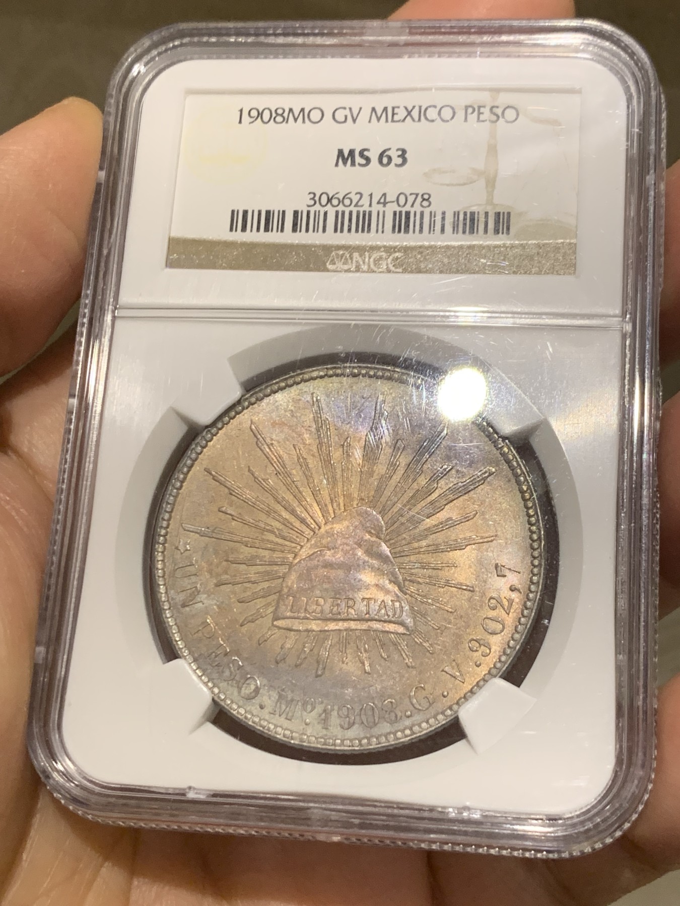 《竞宝斋》第240场-周日，周一 年终尾场 (全场包邮) NGC MS63 墨西哥1908年MO GV鹰洋1比索银币 老盒严评 双面五彩