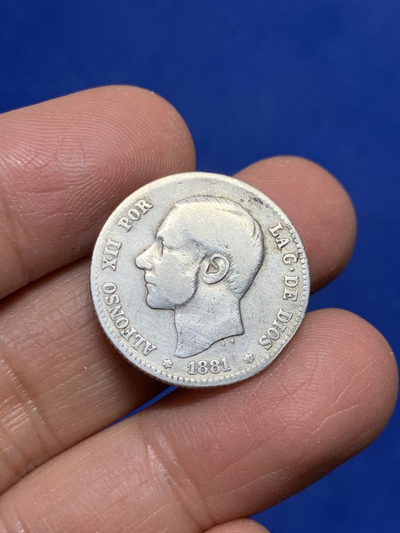 《竞宝斋》第240场-周日，周一 年终尾场 (全场包邮) 西班牙1881年阿方索十二世1皮阿斯特银币 VF 835银