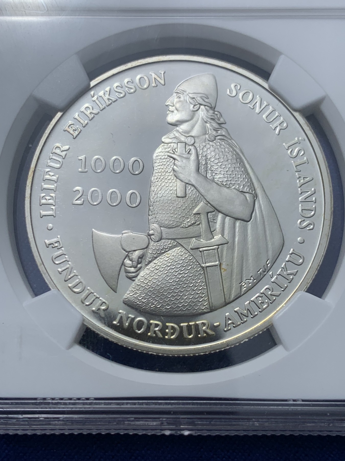 《竞宝斋》第240场-周日，周一 年终尾场 (全场包邮) NGC-PF69UC 冰岛2000年埃里克森发现美洲大陆1000克朗精制银币，和美国埃里克森纪念银币共同联合发行，克劳斯获奖币-最佳历史意义、最佳硬币双项大奖。PROOF精制币，状态好。