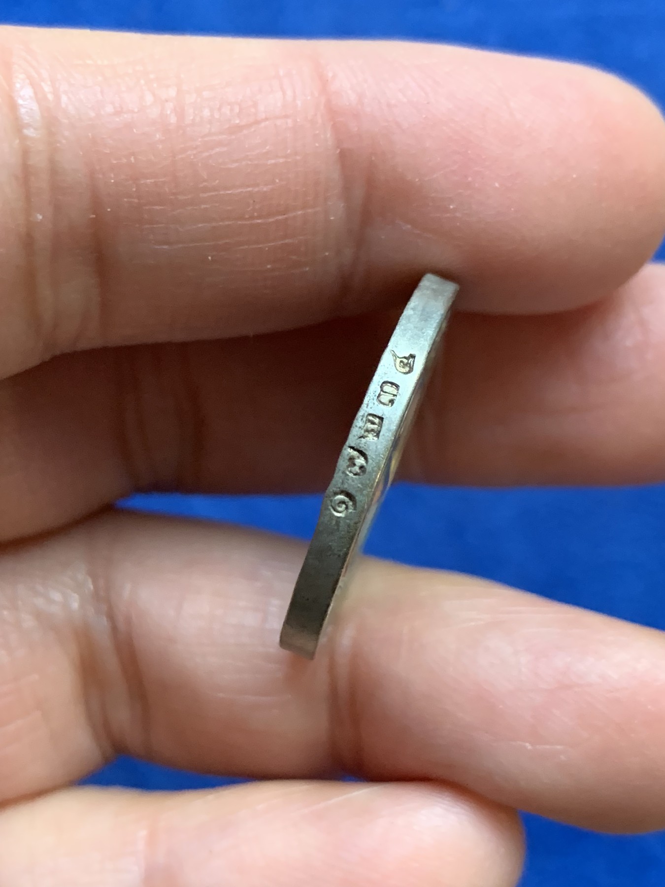 《竞宝斋》第240场-周日，周一 年终尾场 (全场包邮) 泰国1946年1泰铢小鸟代币（边有泰文编号）