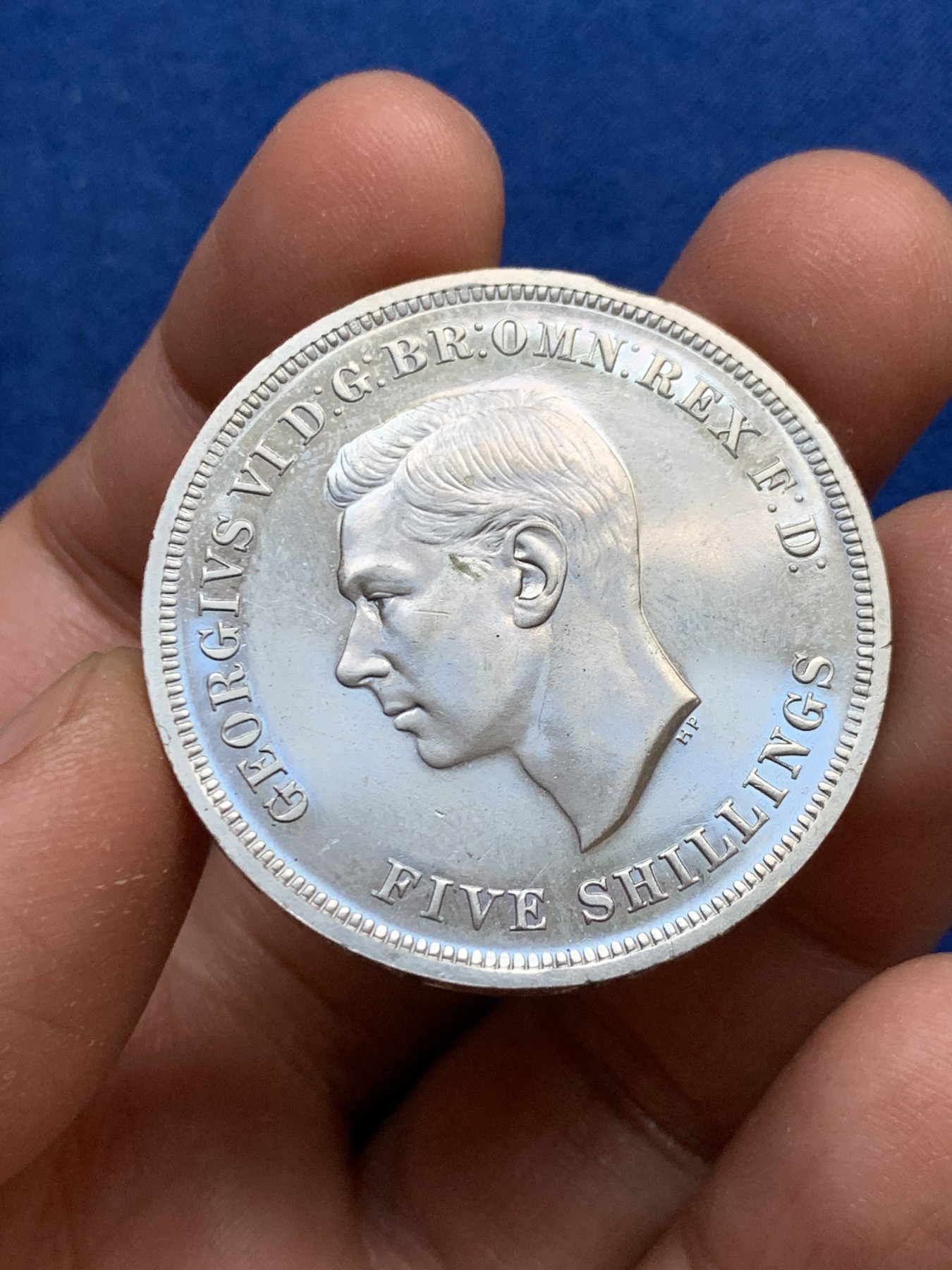 《竞宝斋》第240场-周日，周一 年终尾场 (全场包邮) 英国 最后的 镍马剑 1951 带红盒证书 细节见图