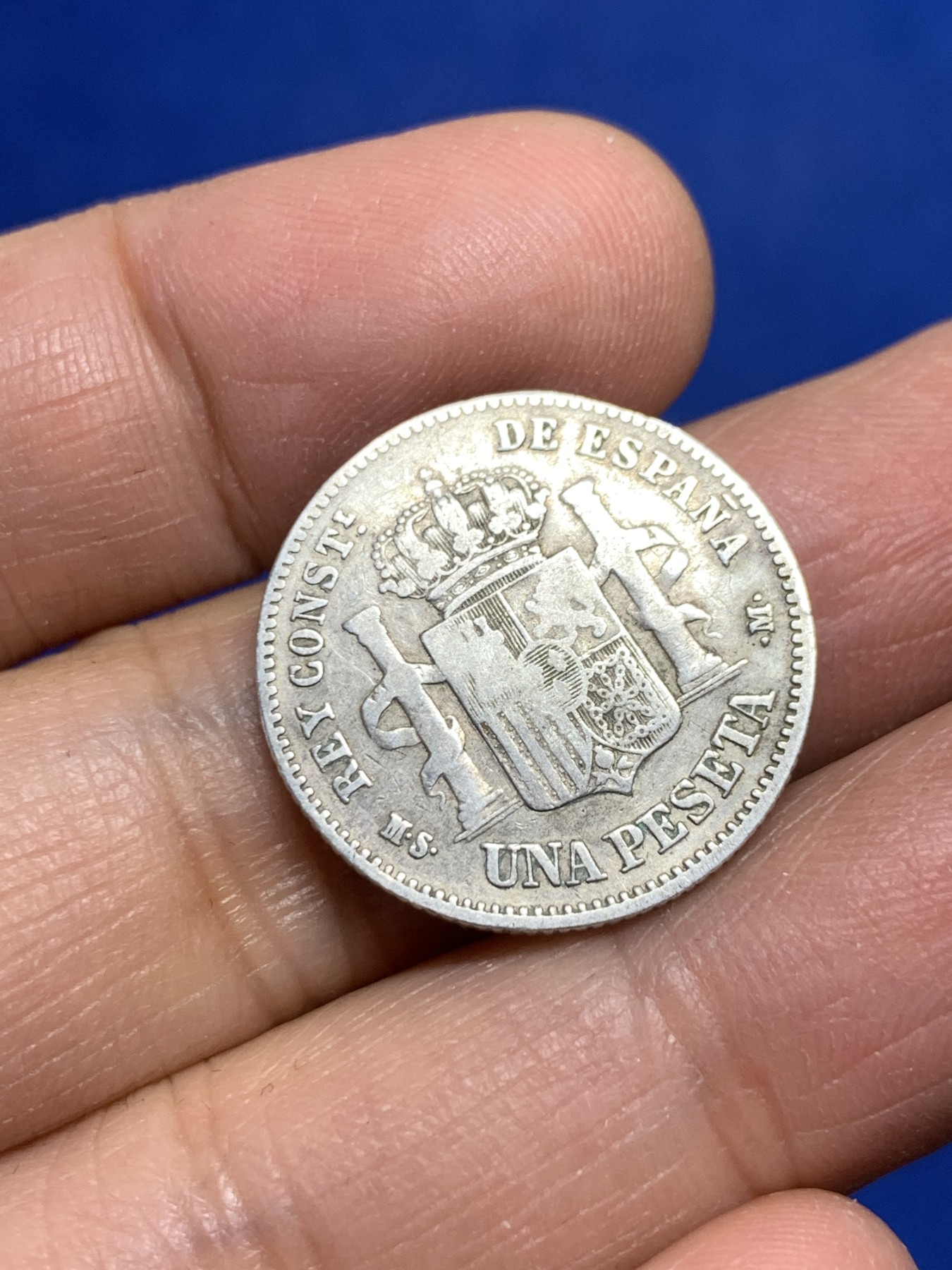 《竞宝斋》第240场-周日，周一 年终尾场 (全场包邮) 西班牙1881年阿方索十二世1皮阿斯特银币 VF 835银