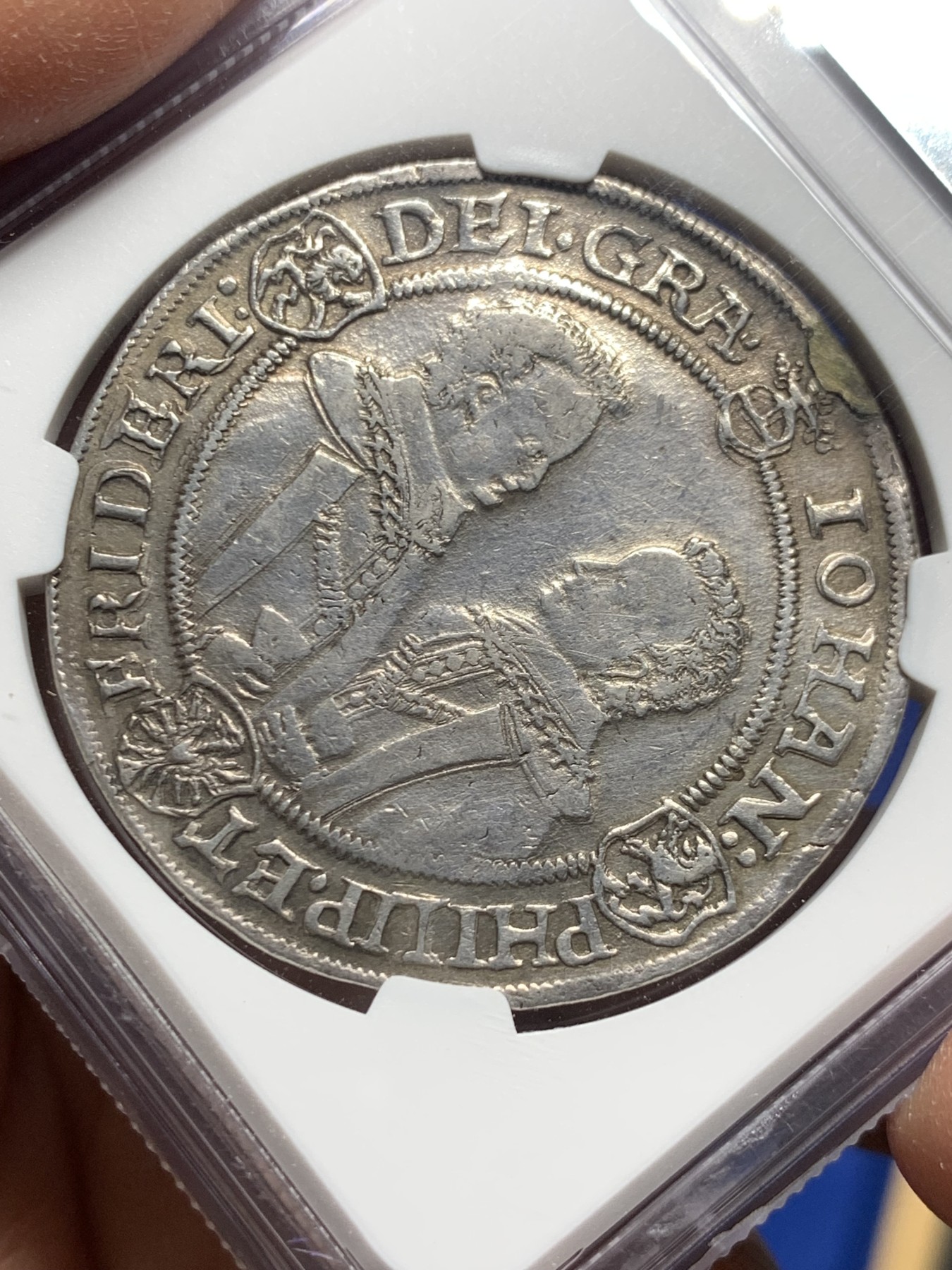 《竞宝斋》第240场-周日，周一 年终尾场 (全场包邮) NGC XFD 德国1610年萨克森兄弟泰勒银币 非常好的状态 可惜边缘有焊过