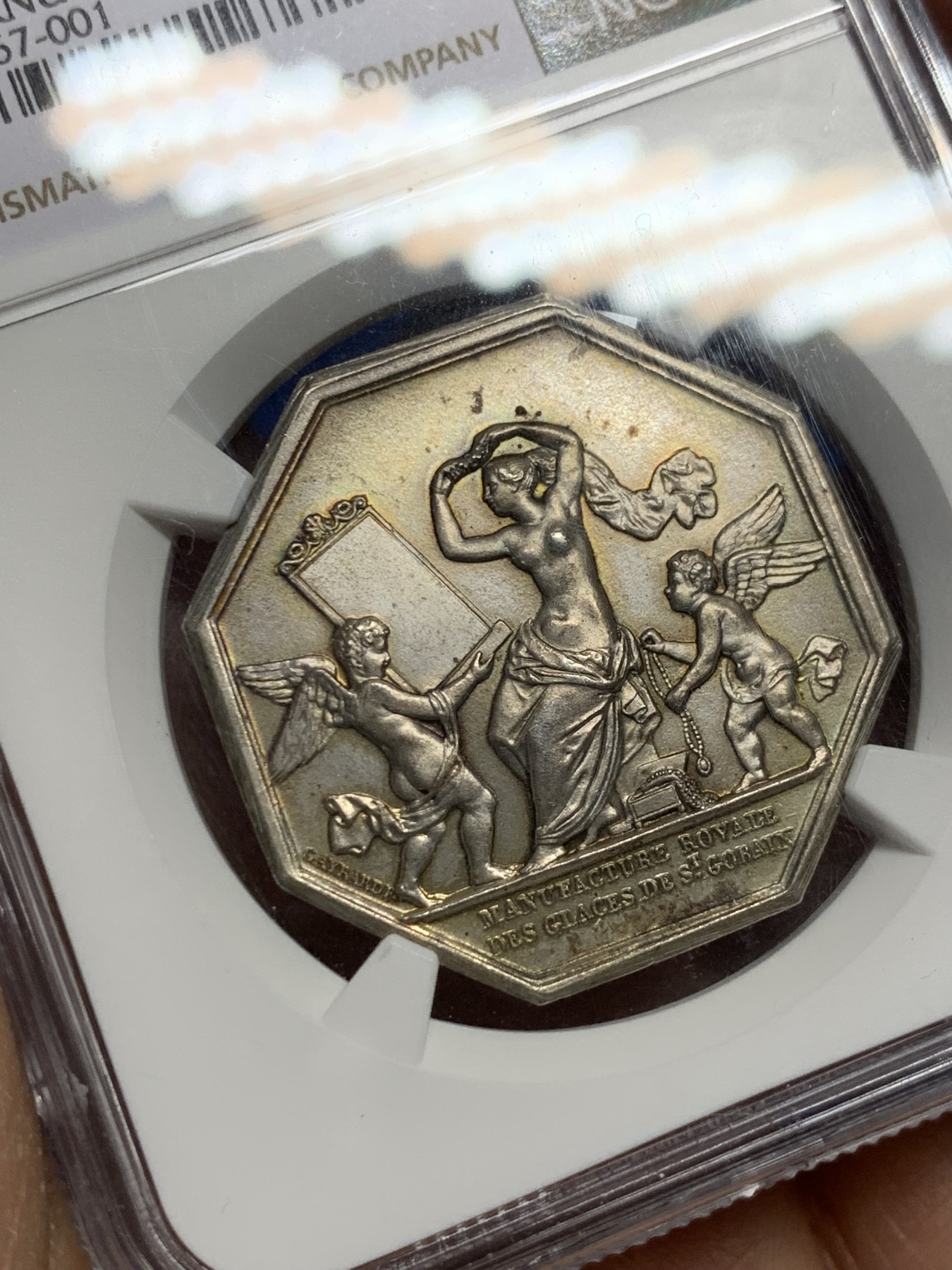 《竞宝斋》第240场-周日，周一 年终尾场 (全场包邮) NGC MS65 法国经典魔镜八角银质代币 65分高等级