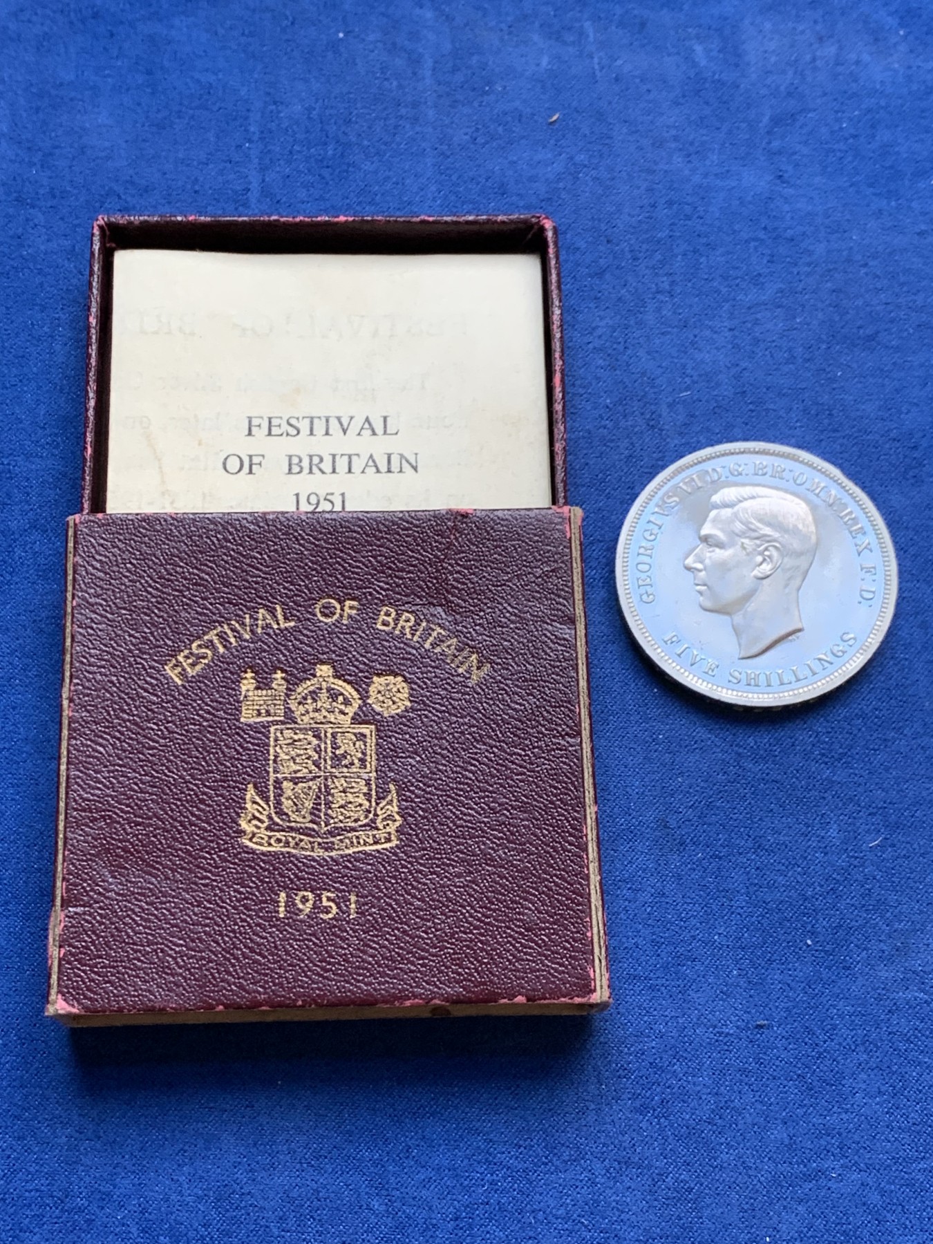 《竞宝斋》第240场-周日，周一 年终尾场 (全场包邮) 英国 最后的 镍马剑 1951 带红盒证书 细节见图