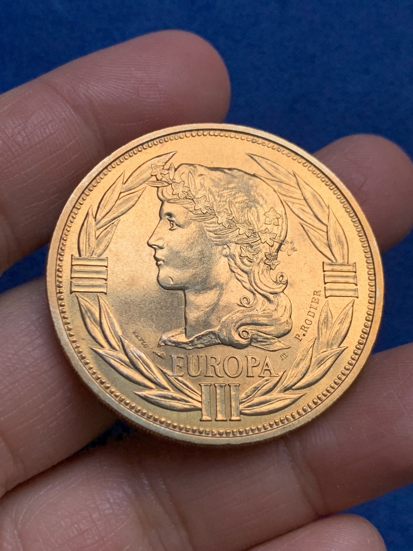 《竞宝斋》第240场-周日，周一 年终尾场 (全场包邮) 法国1986年ECU纪念币 铜或镀金 材质看不清