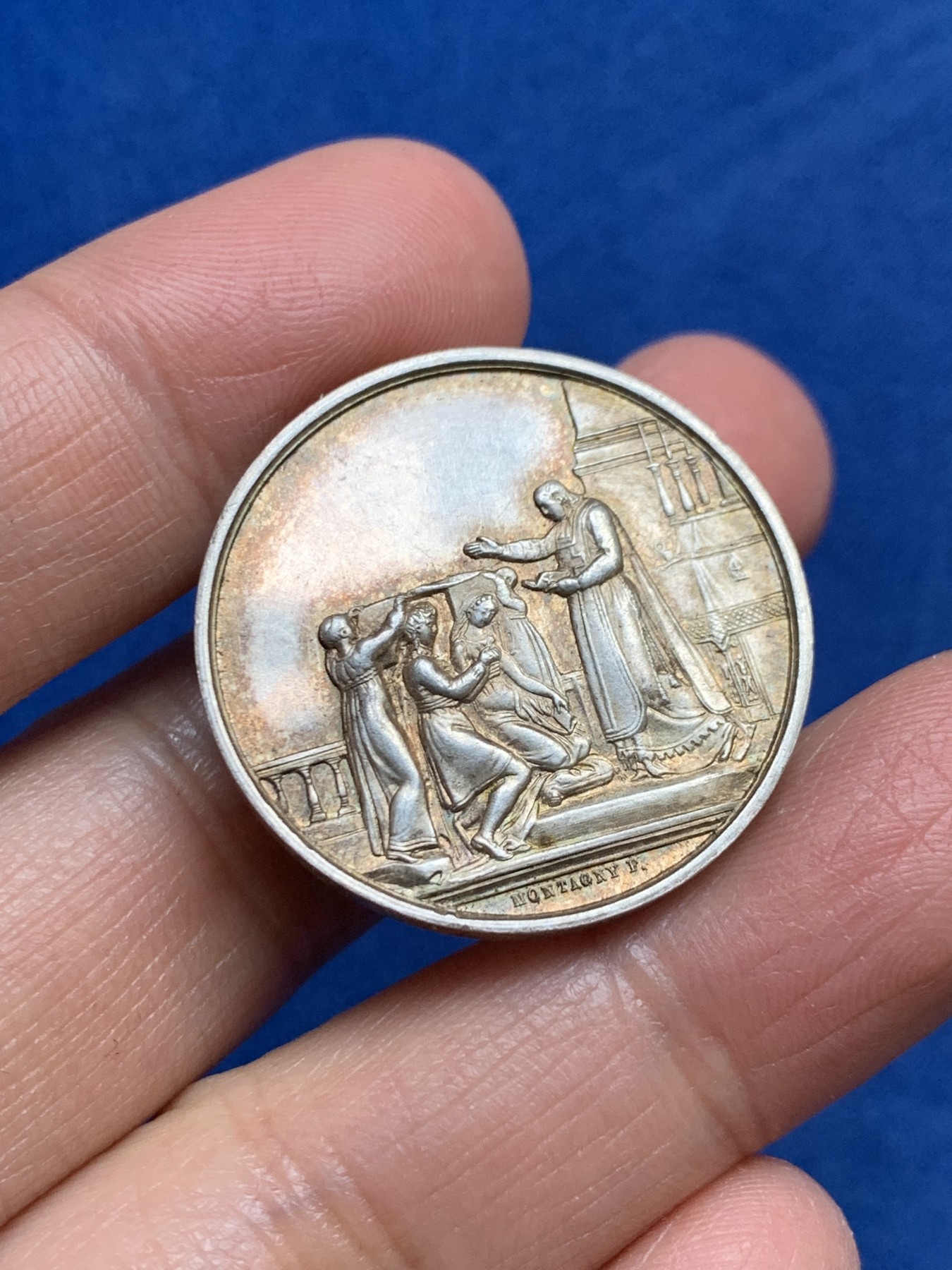 《竞宝斋》第240场-周日，周一 年终尾场 (全场包邮) 法国结婚纪念银章 少见品种 直径：30 毫米  重量：12克  边铭：丰饶角＋银标