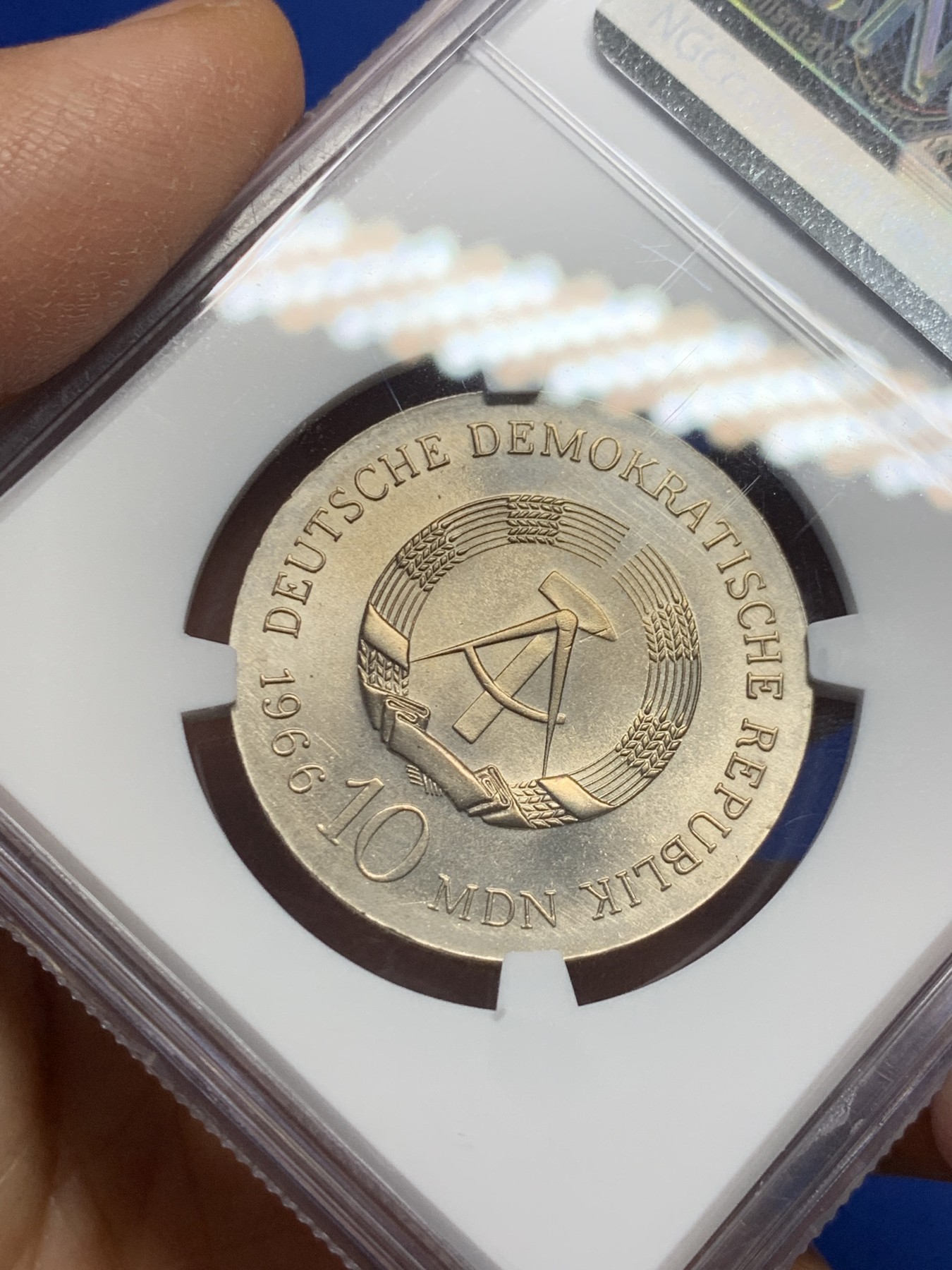 《竞宝斋》第240场-周日，周一 年终尾场 (全场包邮) NGC UNC 1966年民主德国辛克尔纪念10马克银币，东德第一枚纪念银币，少见品种