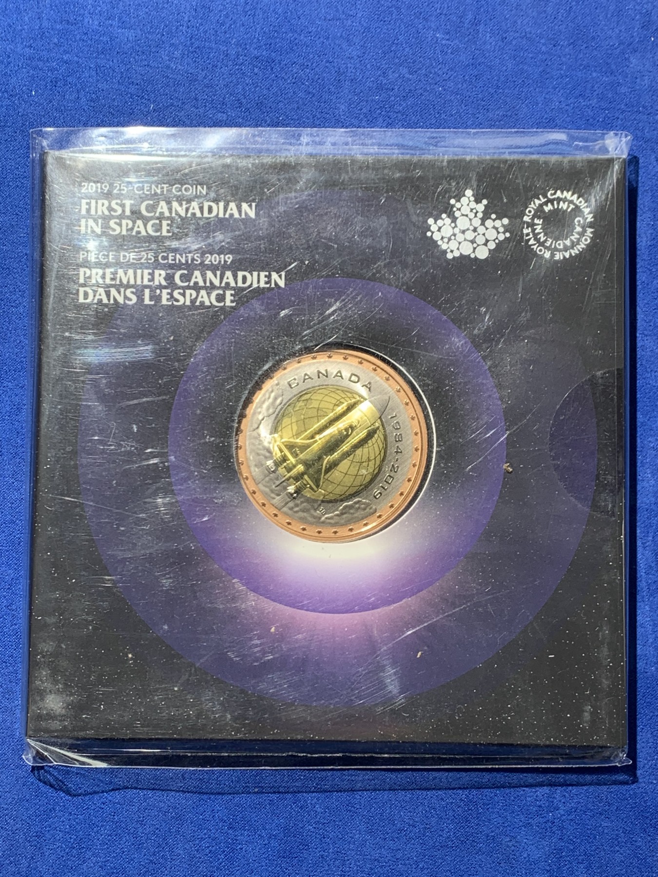 《竞宝斋》第240场-周日，周一 年终尾场 (全场包邮) 加拿大 2019 25分三色金属纪念币 55MM大规格 纪念加拿大太空第一人。 Ebay普遍500多的成交价。原封未拆，看不到背面。