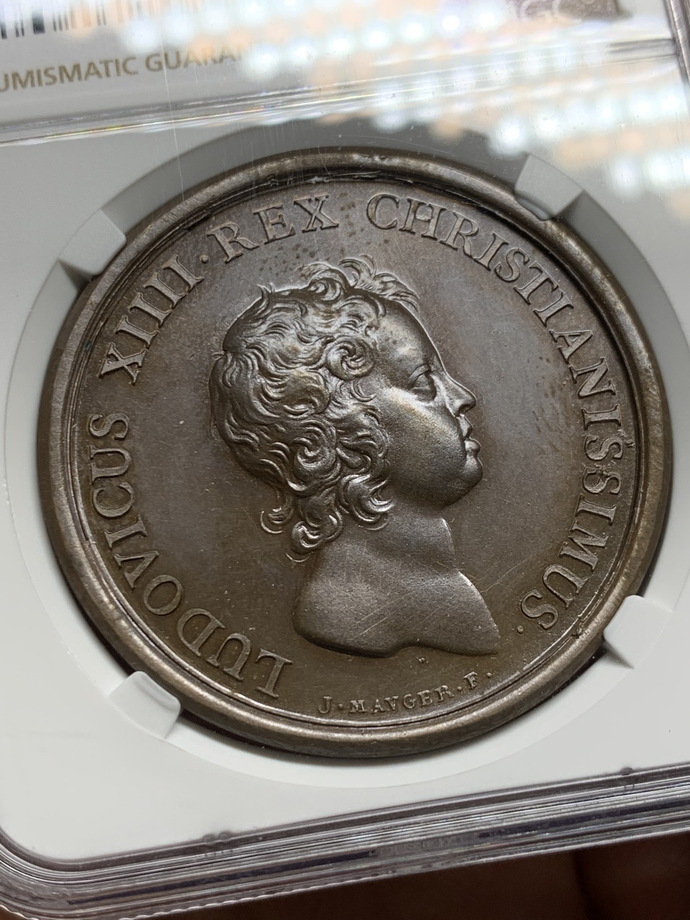 《竞宝斋》第240场-周日，周一 年终尾场 (全场包邮) 唯一冠军分 NGC MS64BN 法国1643年路易十四小孩版安妮摄政时期纪念大铜章