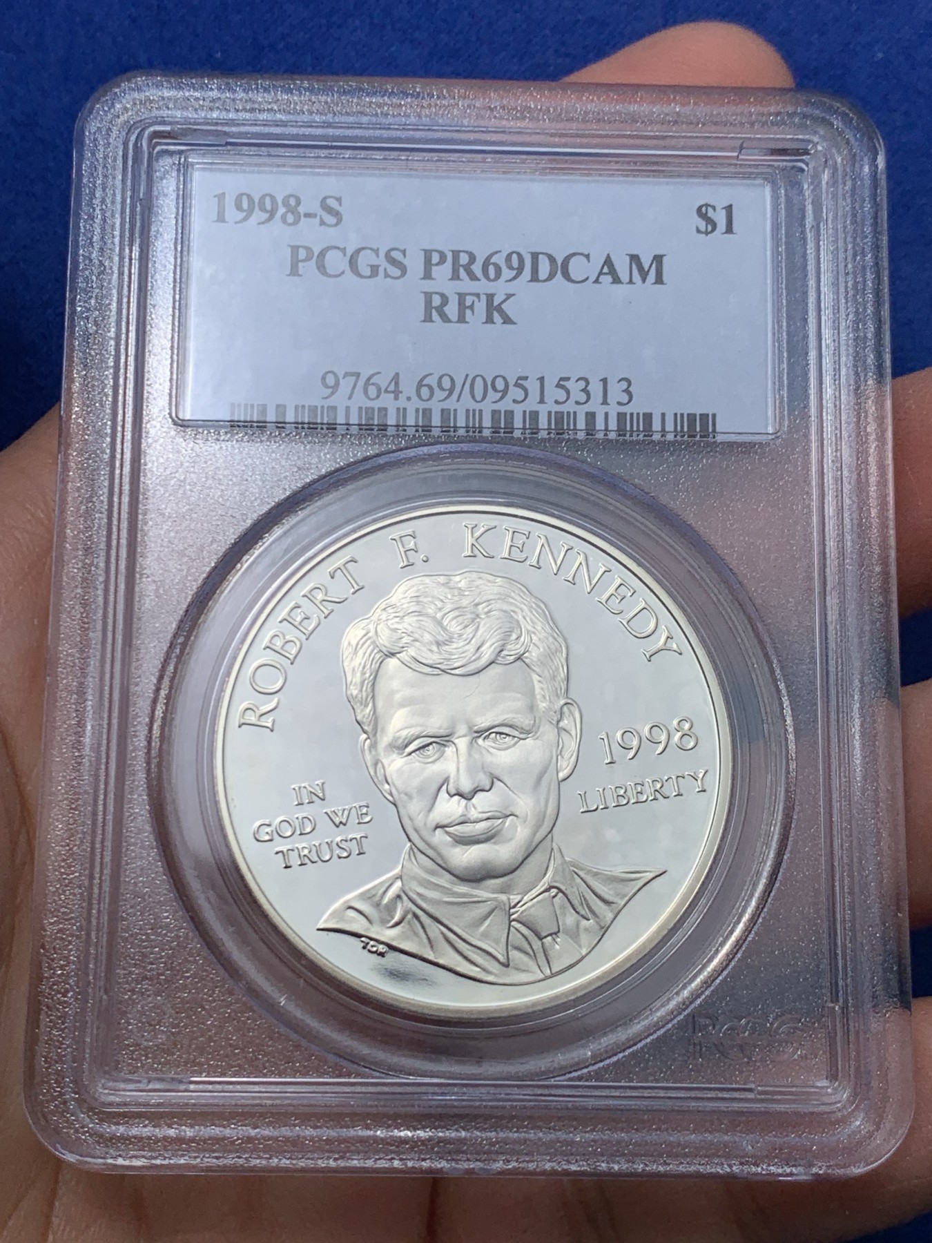 《竞宝斋》第240场-周日，周一 年终尾场 (全场包邮) PCGS PR69DCAM 美国1998罗比特肯尼迪司法部长纪念精制银币 肯尼迪总统的弟弟 第一个被刺杀的总统候选人