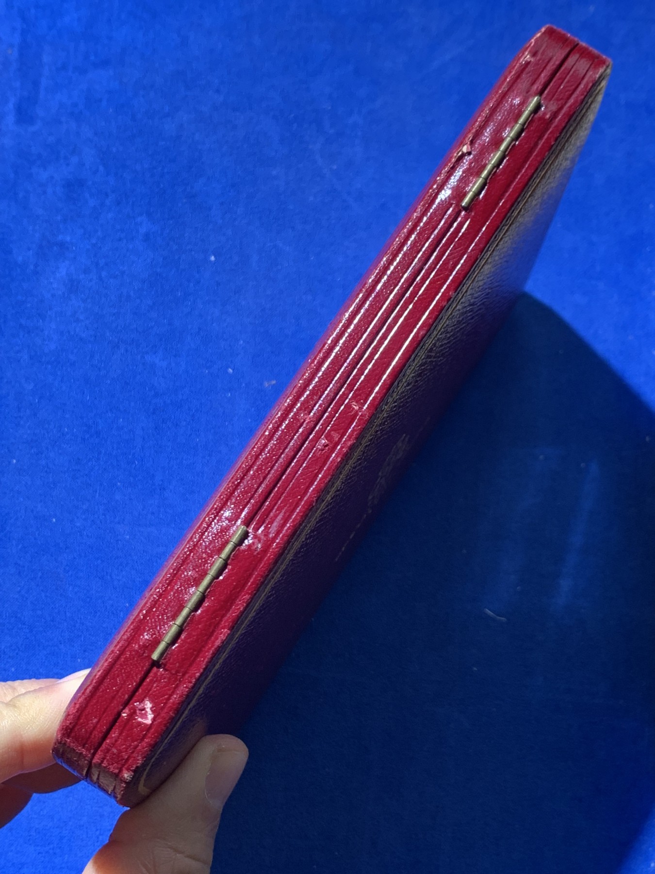 《竞宝斋》第240场-周日，周一 年终尾场 (全场包邮) 英国1937年乔治六世登基纪念精制套币原盒空盒，保存好