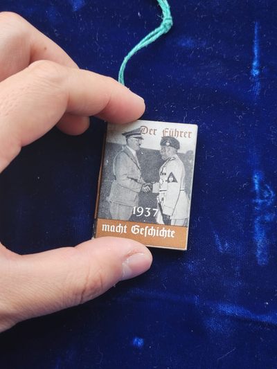 世界精品徽章拍卖～年货专场，癸卯兔年最后一场，节前送达 - 德三超迷你军事书，WW2原版