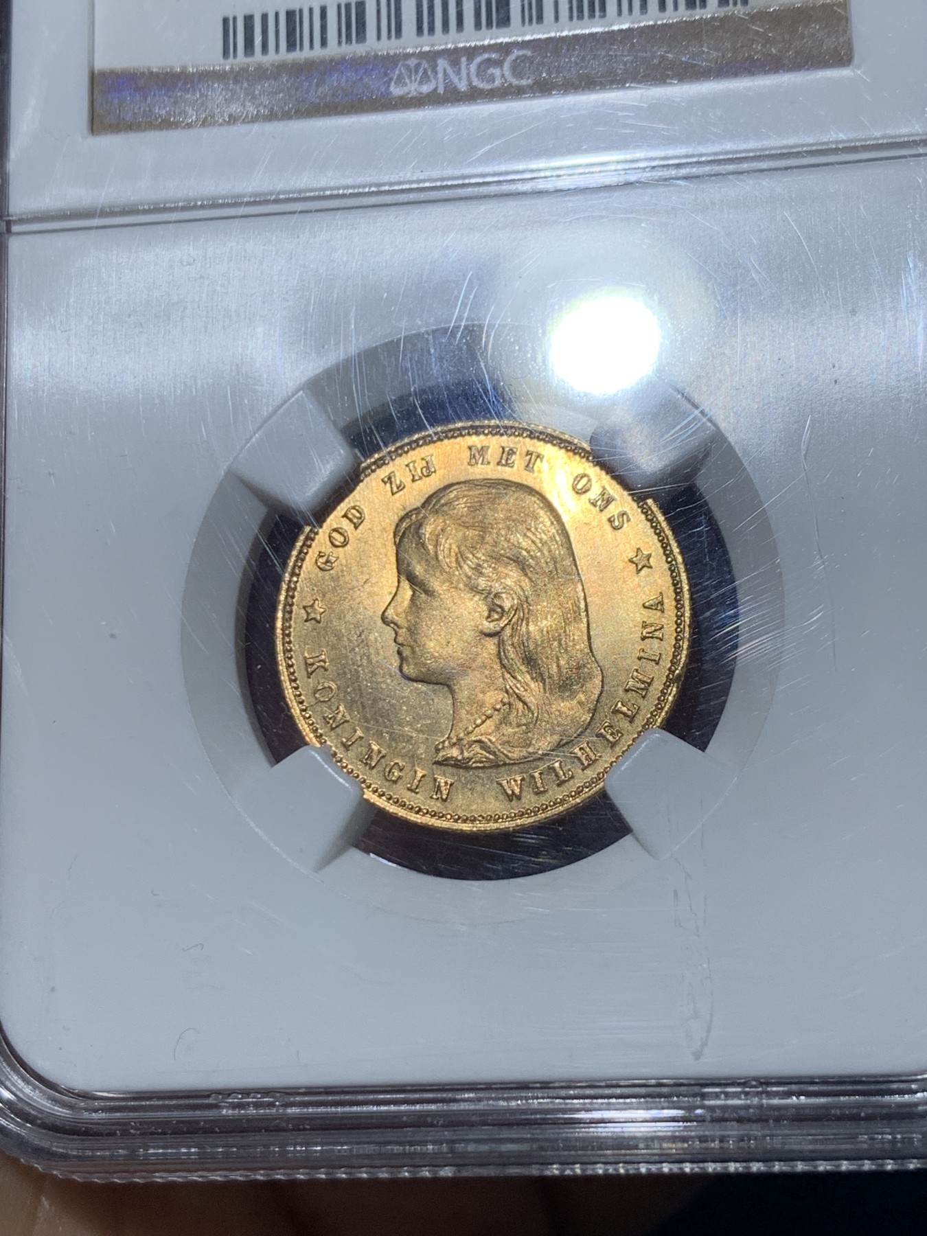 《竞宝斋》第240场-周日，周一 年终尾场 (全场包邮) NGC-MS65 NGC MS65 荷兰王国1897威廉明娜女王10盾金币 6.72克 900金 PL底板 热门大涨品种金萝莉  高分好状态