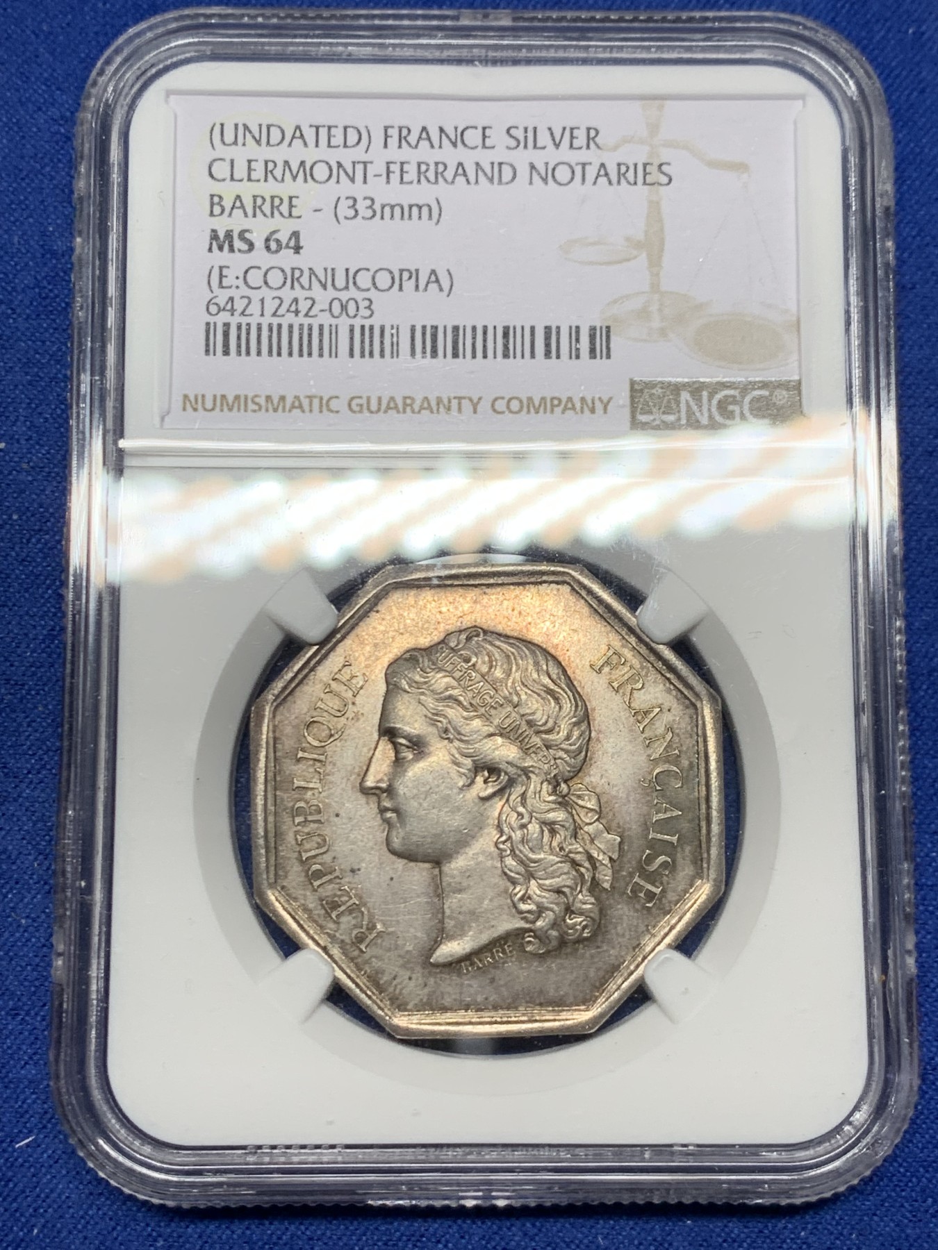 《竞宝斋》第240场-周日，周一 年终尾场 (全场包邮) NGC MS64 法国吉尔公证处女神八角银质代币