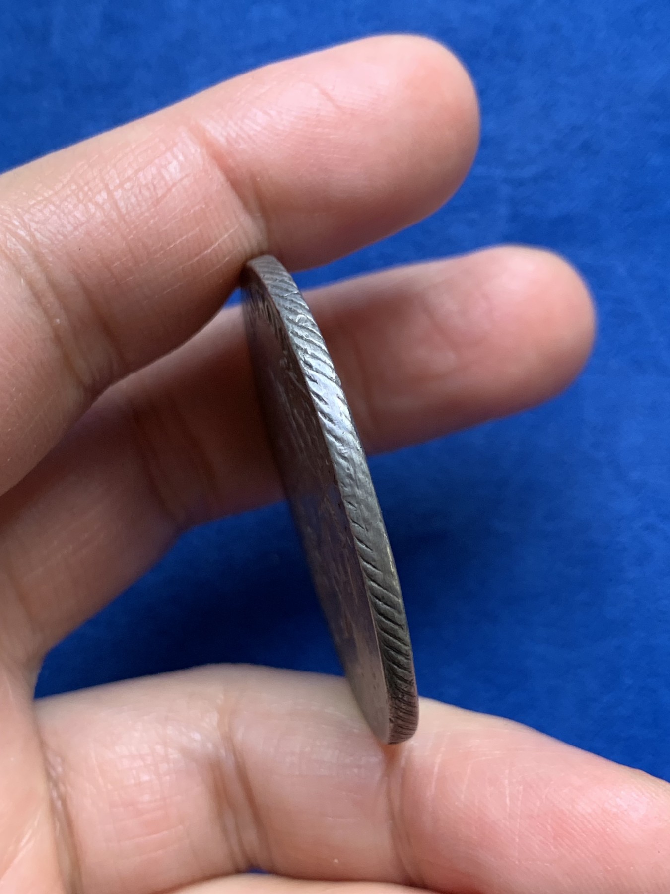 《竞宝斋》第240场-周日，周一 年终尾场 (全场包邮) 荷兰1758年大马剑1杜卡特大银币 卷尾版 非常少见