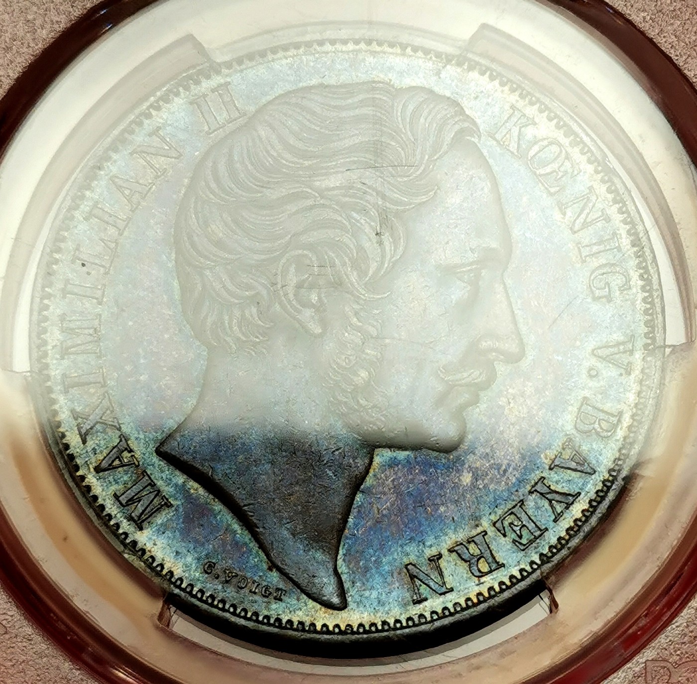 凡希社世界钱币微拍第二百六十期 1852巴伐利亚流通版双狮盾徽2古尔登大银PCGS-MS63，五彩浓郁，养眼吸睛！