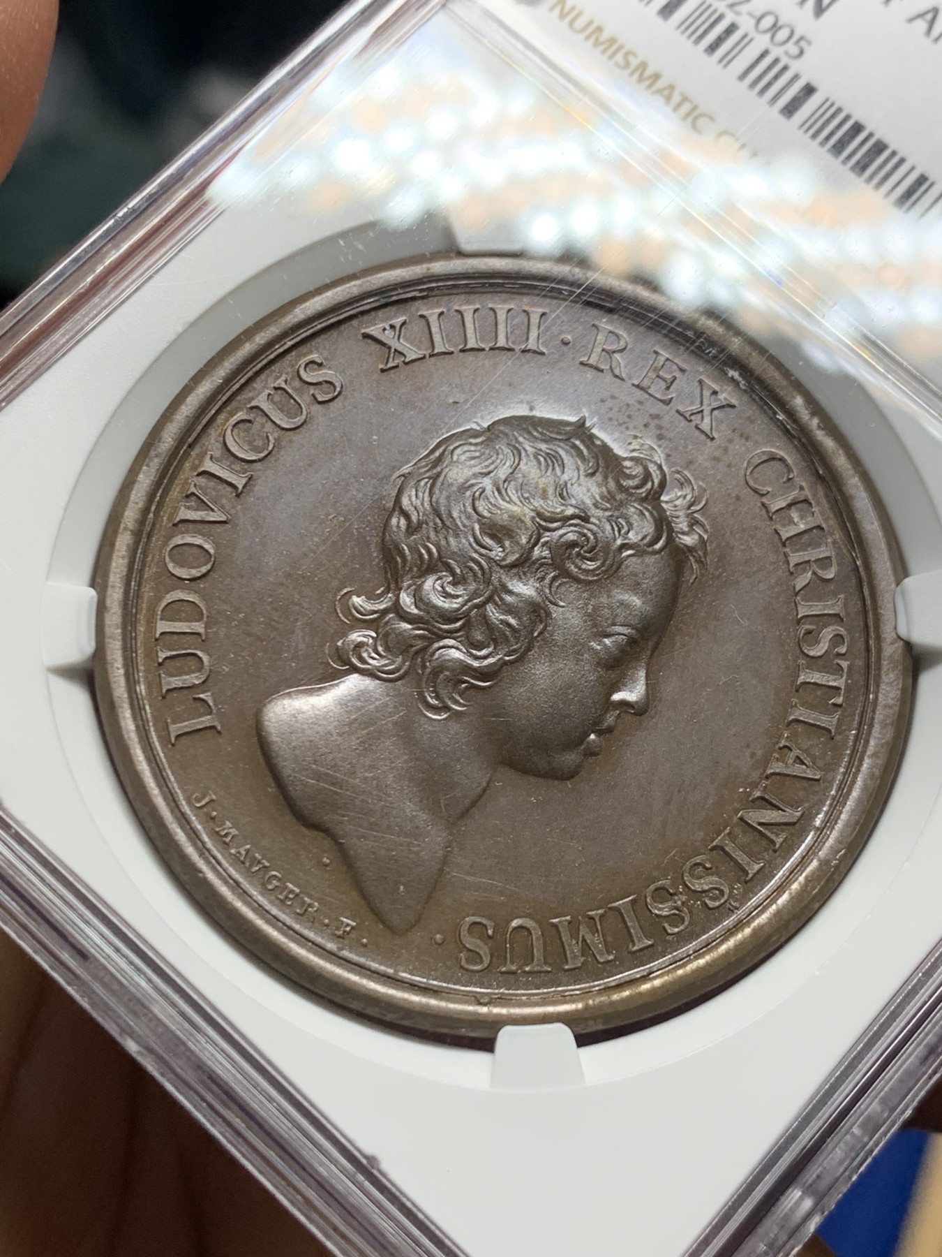 《竞宝斋》第240场-周日，周一 年终尾场 (全场包邮) 唯一冠军分 NGC MS64BN 法国1643年路易十四小孩版安妮摄政时期纪念大铜章