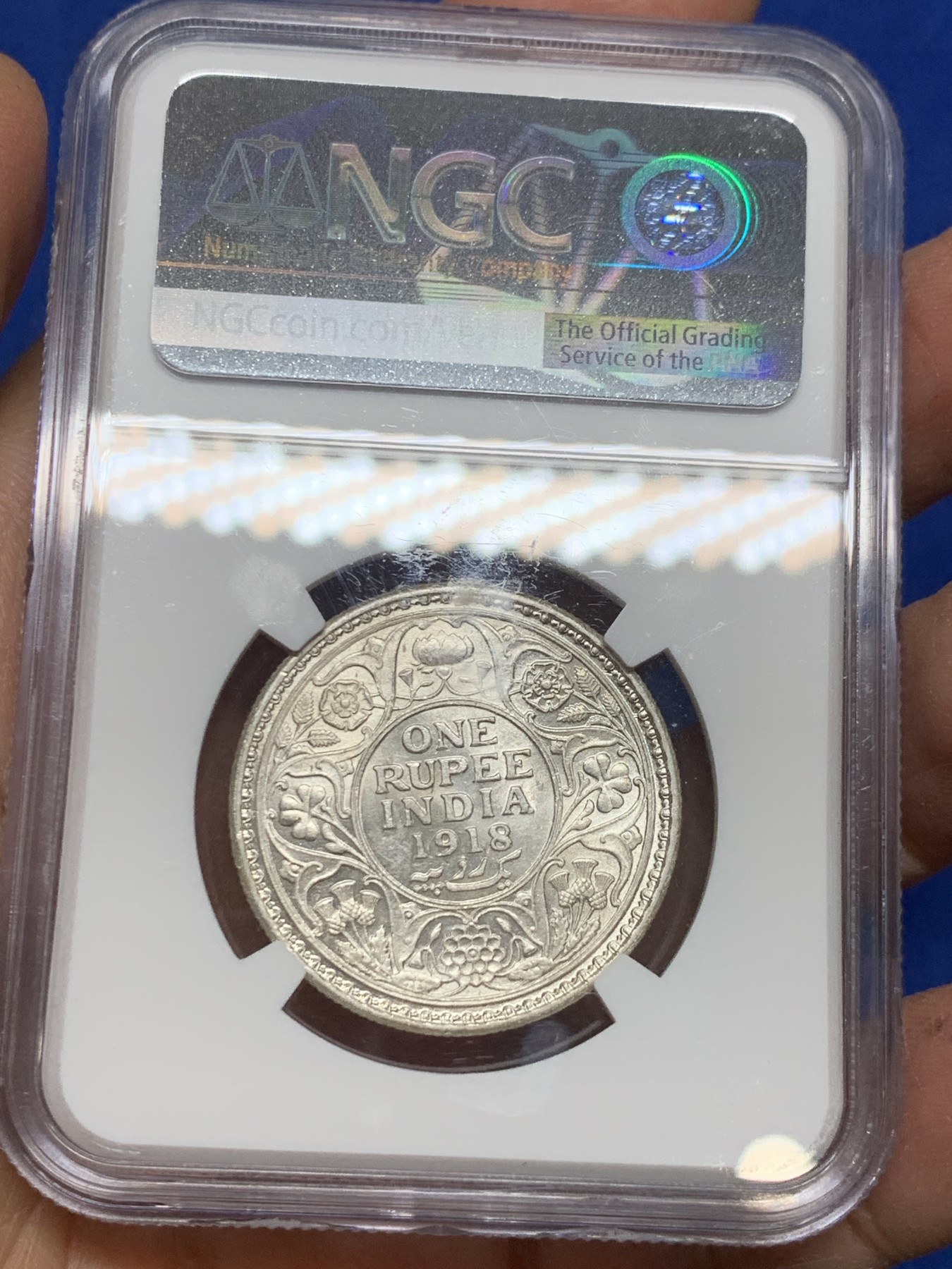《竞宝斋》第240场-周日，周一 年终尾场 (全场包邮) NGC MS61 英属印度 1918年 C版 乔五 1卢比银币