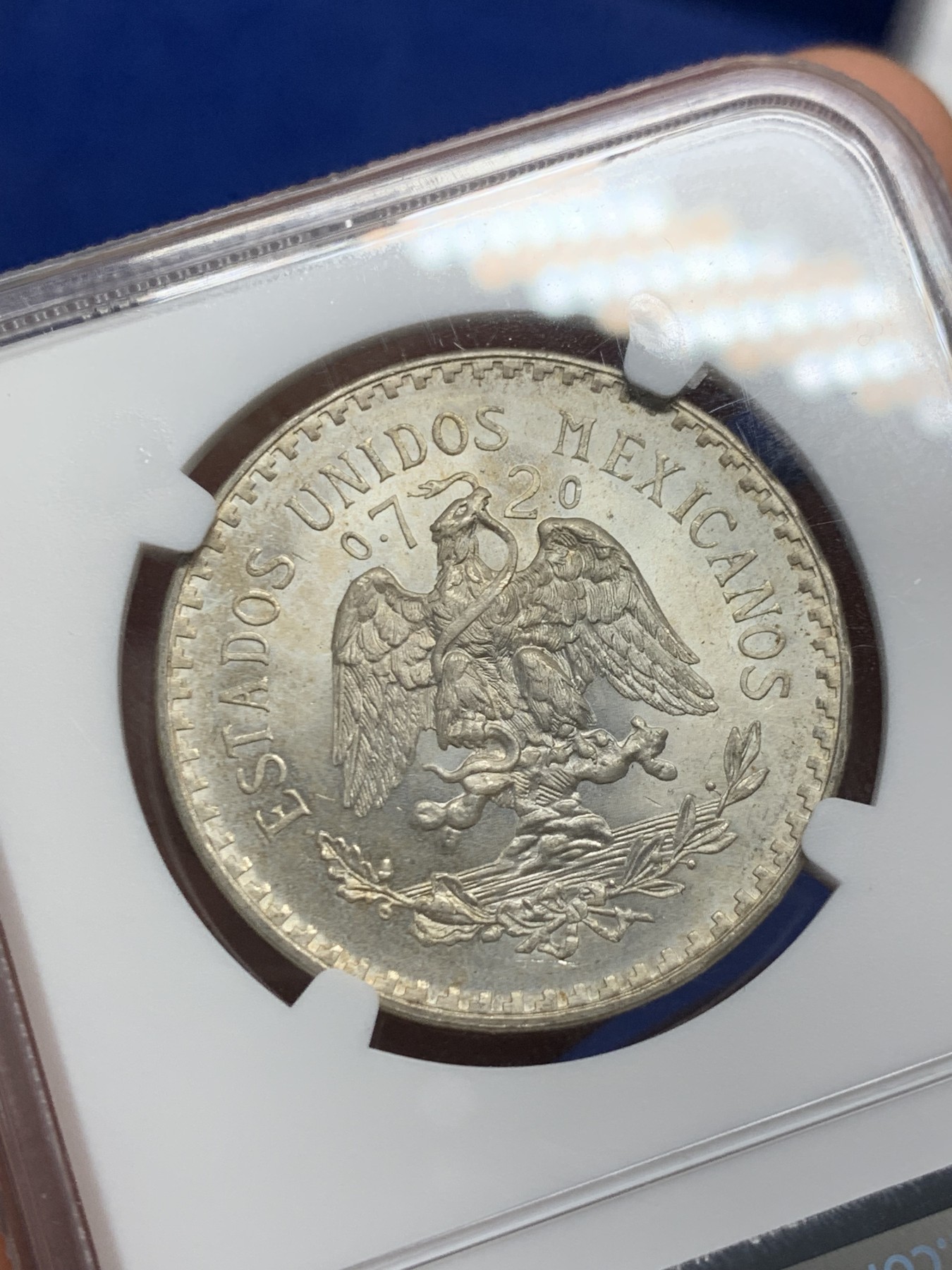 《竞宝斋》第240场-周日，周一 年终尾场 (全场包邮) NGC MS66 墨西哥1943年鹰洋1比索银币 黄油包浆 高分难得 值得入手