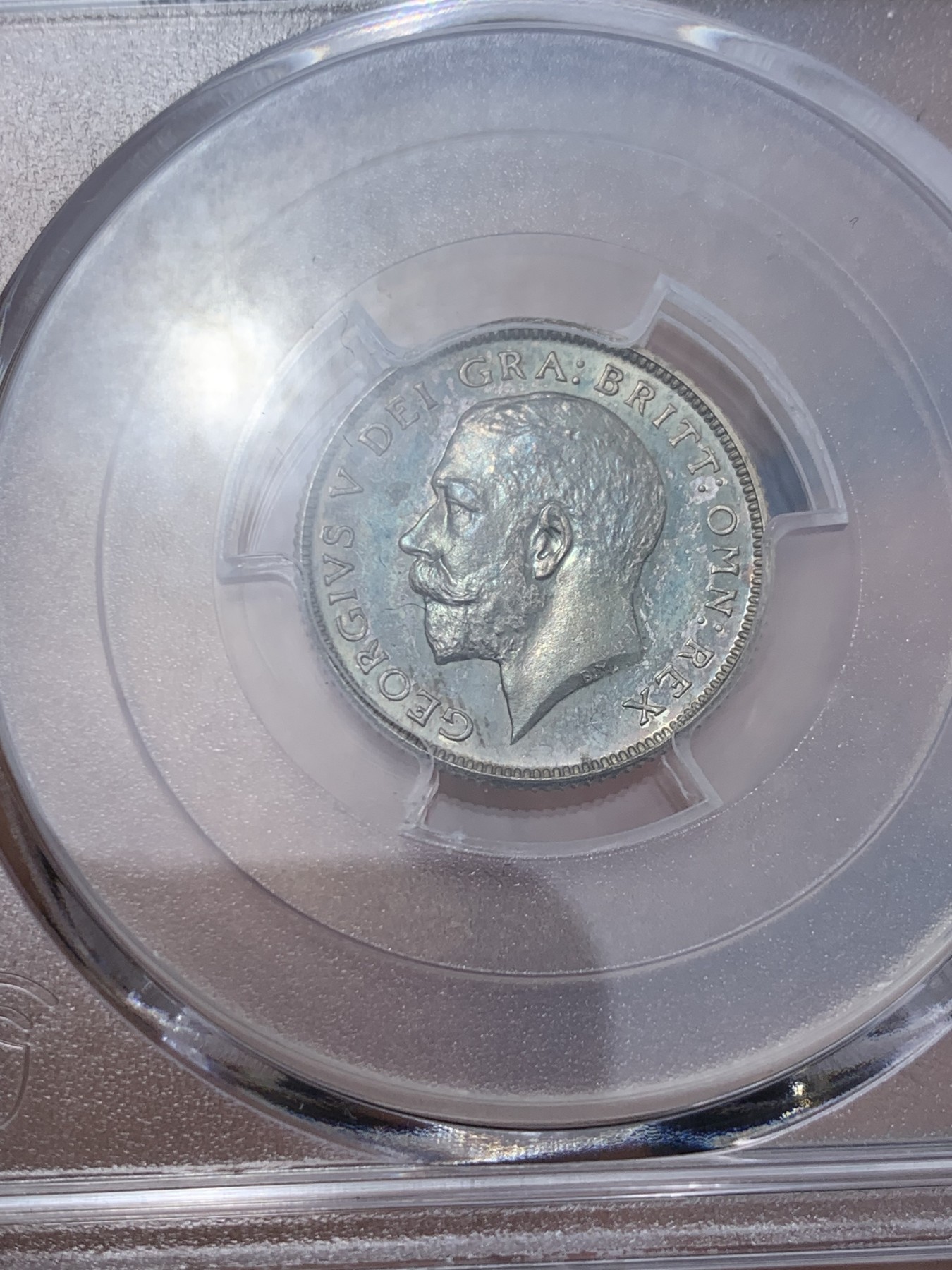 《竞宝斋》第240场-周日，周一 年终尾场 (全场包邮) PCGS-PR64 英国1911乔治五世精制6便士银币，小狮子威风凛凛。深彩包浆，底板镜面感十足，收藏级品相