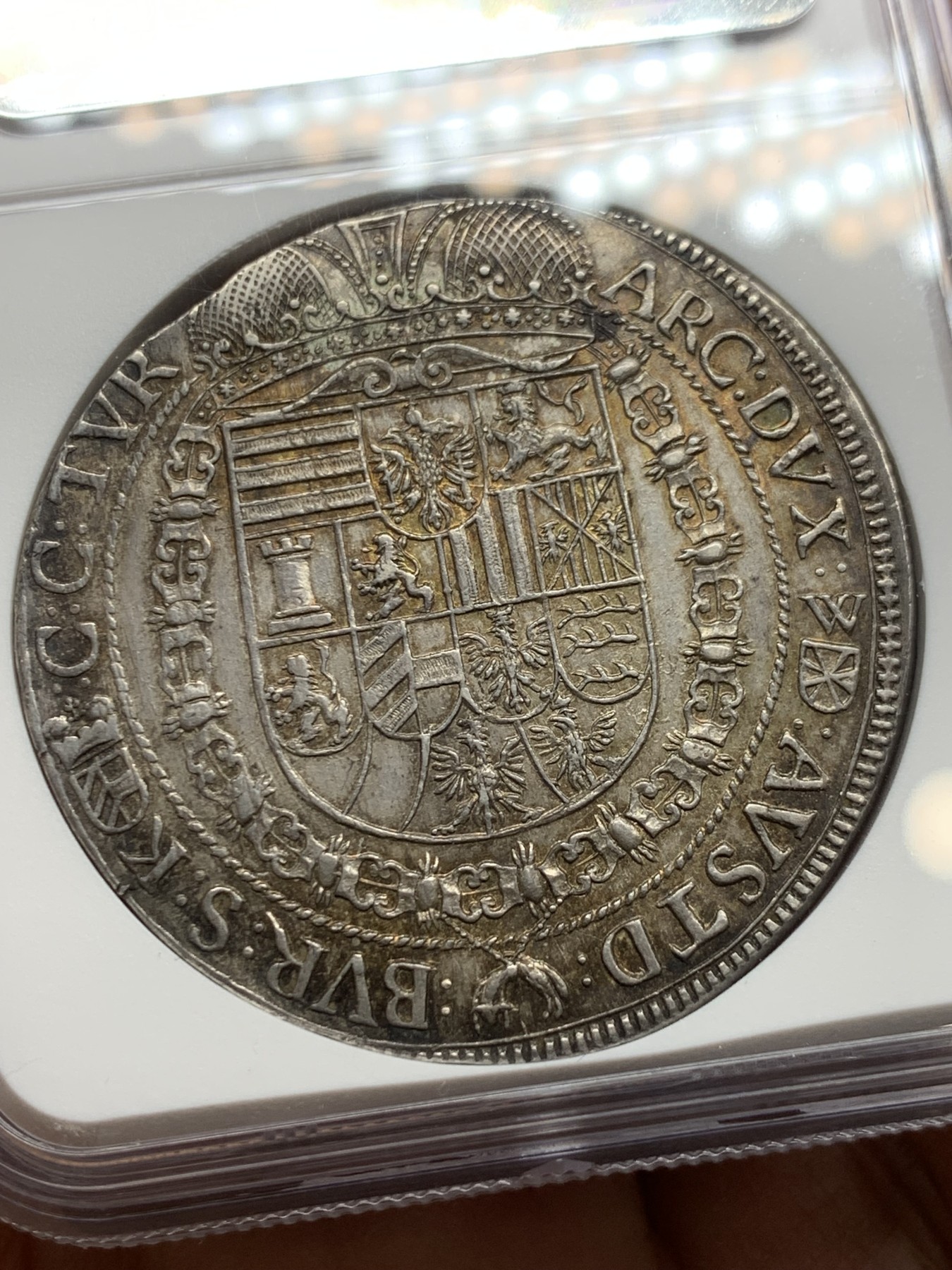 《竞宝斋》第240场-周日，周一 年终尾场 (全场包邮) NGC-AU58 1652年 神圣罗马帝国 裴迪南三世 1泰勒 大银币 原光深彩包浆，高点俱在细节佳，低评，该年份冠军分!维也纳造币厂，少见品种，猪嘴利奥波德一世的爸爸