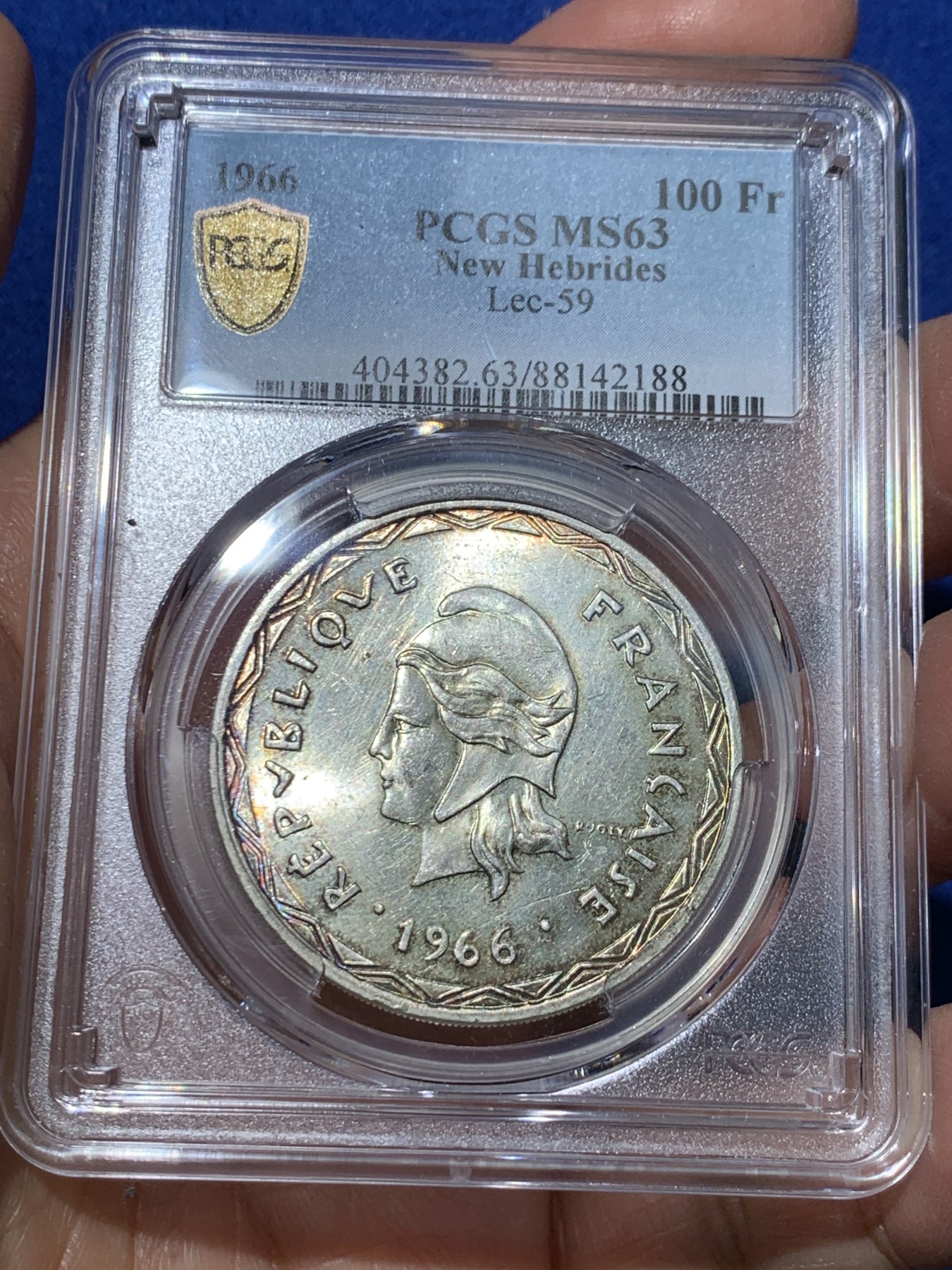 《竞宝斋》第240场-周日，周一 年终尾场 (全场包邮) PCGS金盾 MS63 新赫布底里1966年100法郎银币