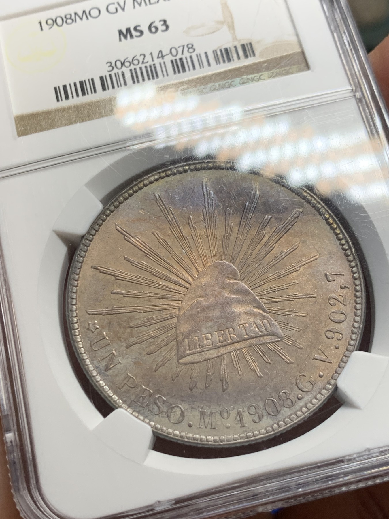 《竞宝斋》第240场-周日，周一 年终尾场 (全场包邮) NGC MS63 墨西哥1908年MO GV鹰洋1比索银币 老盒严评 双面五彩