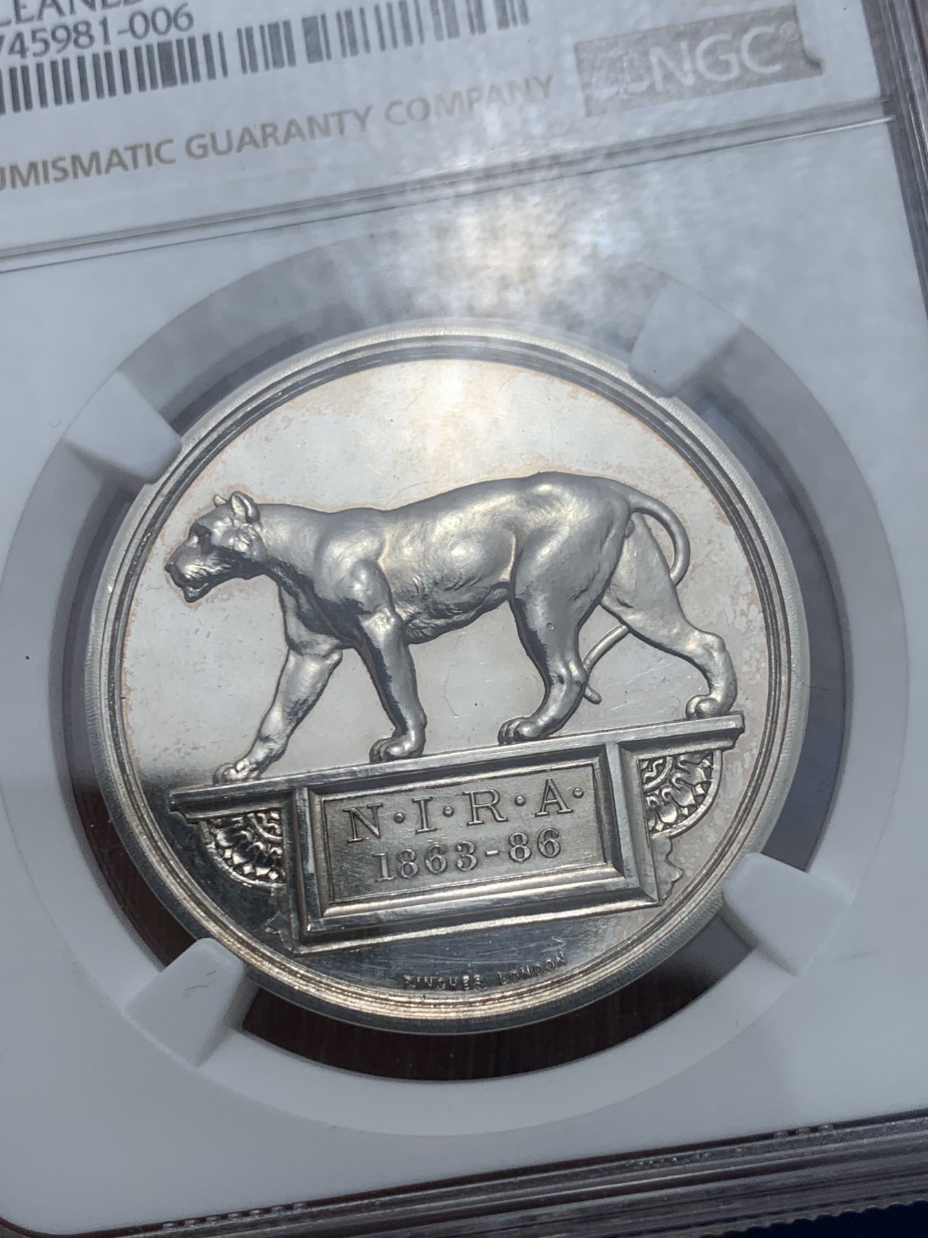 《竞宝斋》第240场-周日，周一 年终尾场 (全场包邮) NGC-UNC 印度1904银章 孟加拉总统步枪协会奖章 行走的老虎 栩栩如生 35mm 带原盒 麦稀奇首见品种